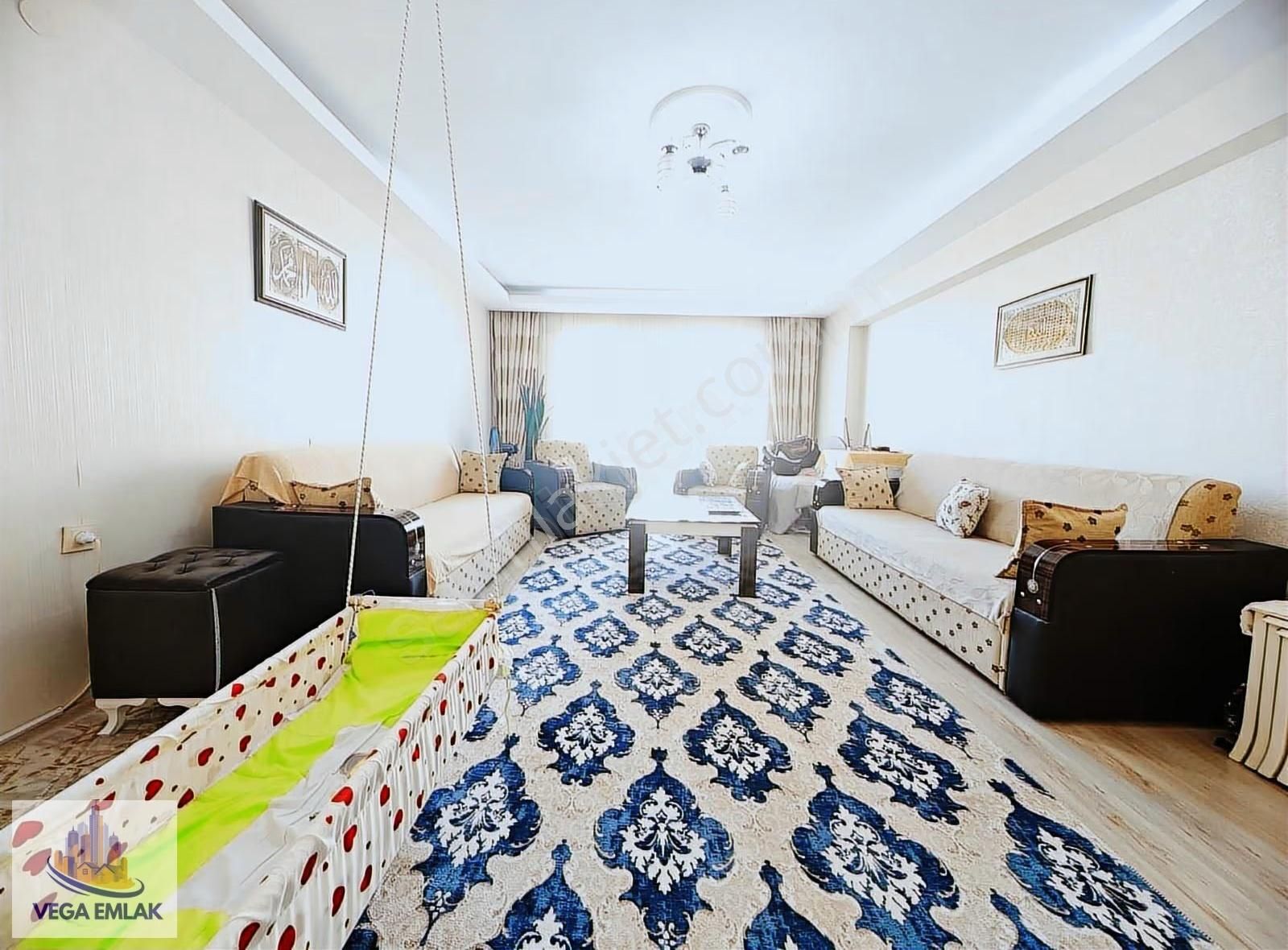 Vega Emlaktan Güneşevler Merkezde Ön Cephe 3+1 Full Site Dairesi - Görsel 23