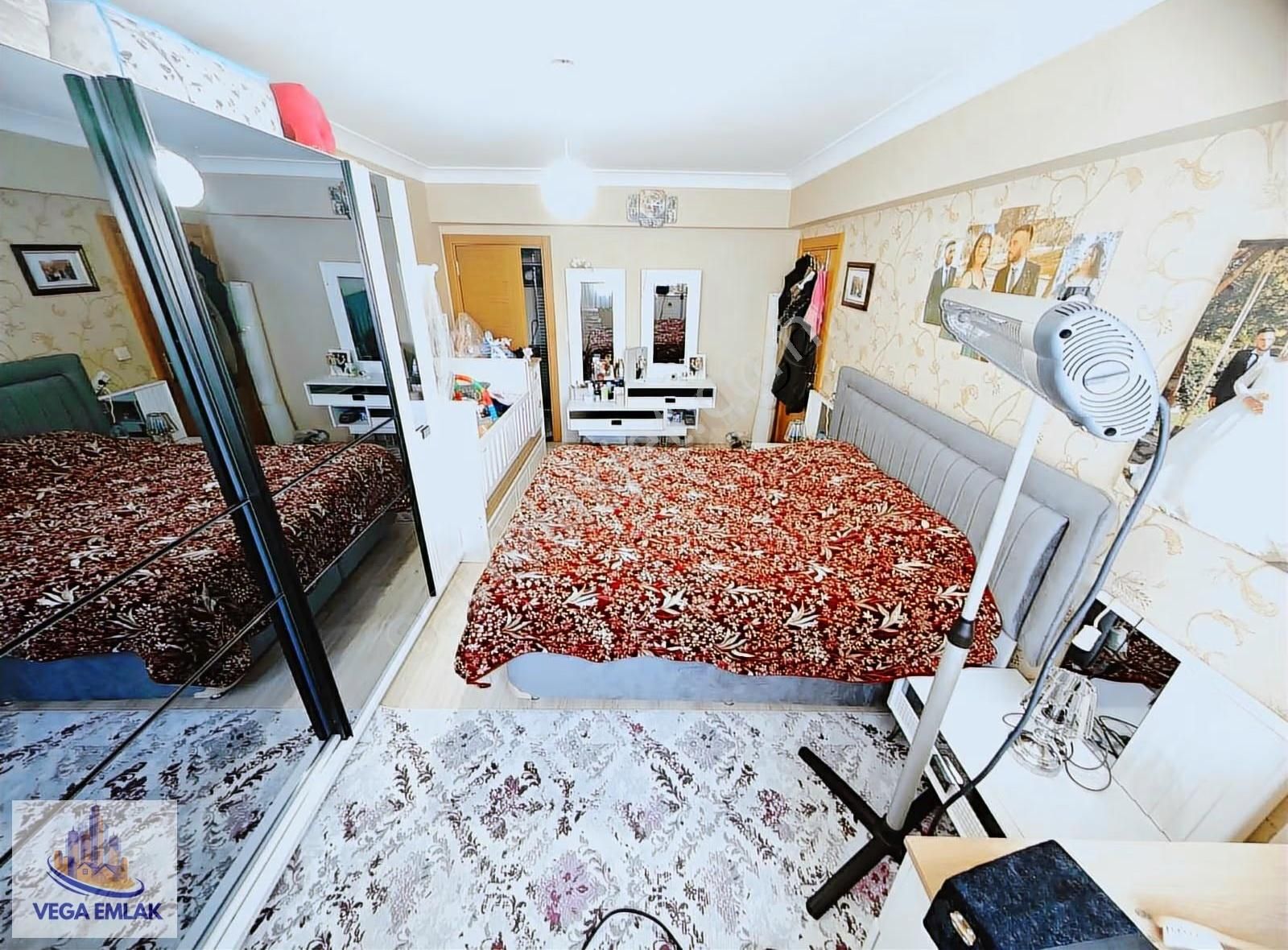 Vega Emlaktan Güneşevler Merkezde Ön Cephe 3+1 Full Site Dairesi - Görsel 19