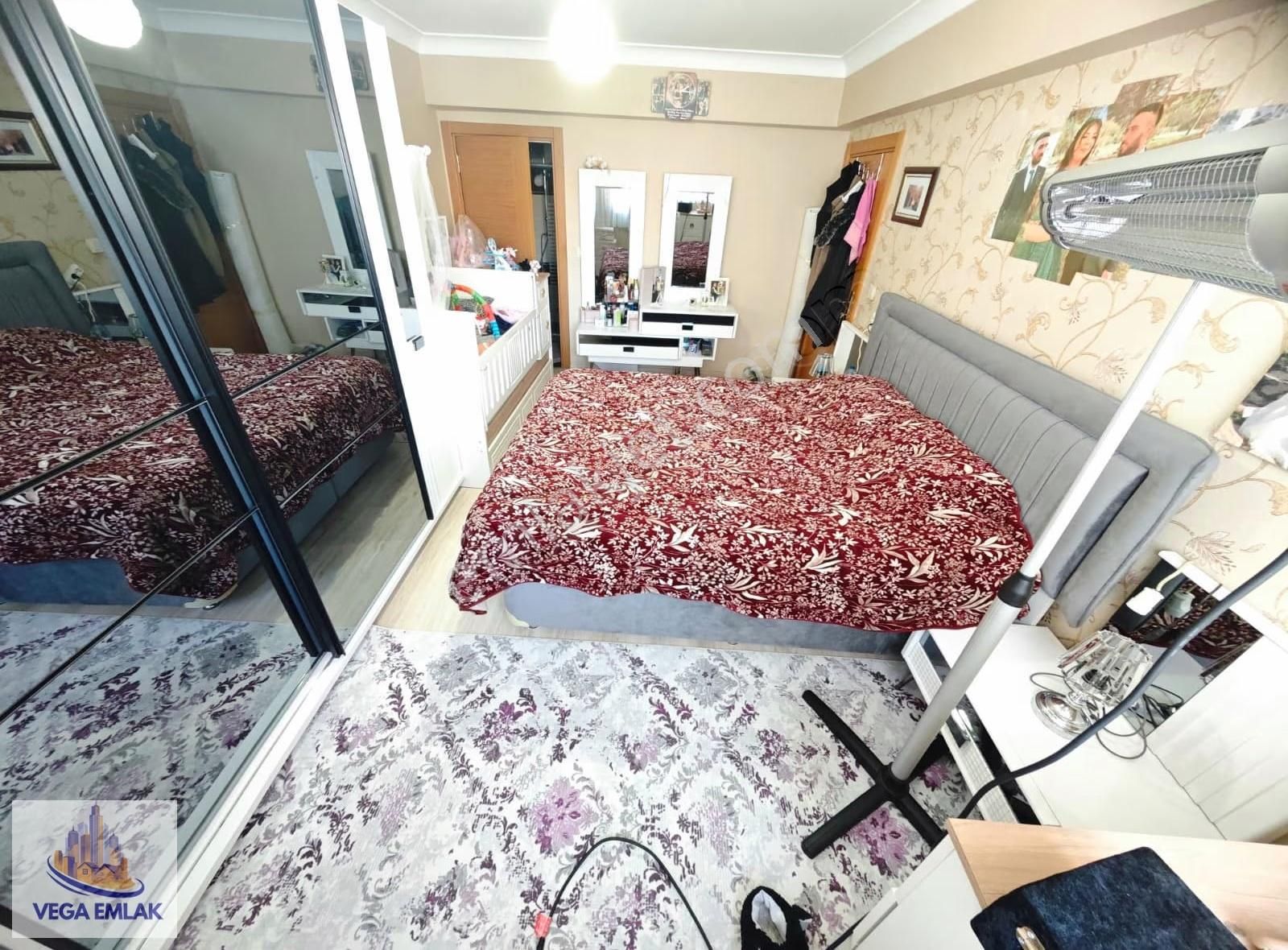 Vega Emlaktan Güneşevler Merkezde Ön Cephe 3+1 Full Site Dairesi - Görsel 27