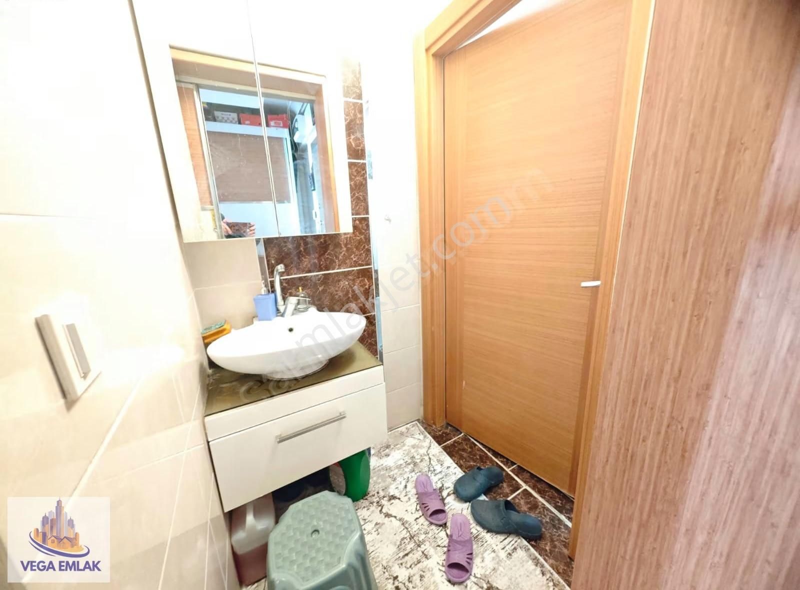 Vega Emlaktan Güneşevler Merkezde Ön Cephe 3+1 Full Site Dairesi - Görsel 13