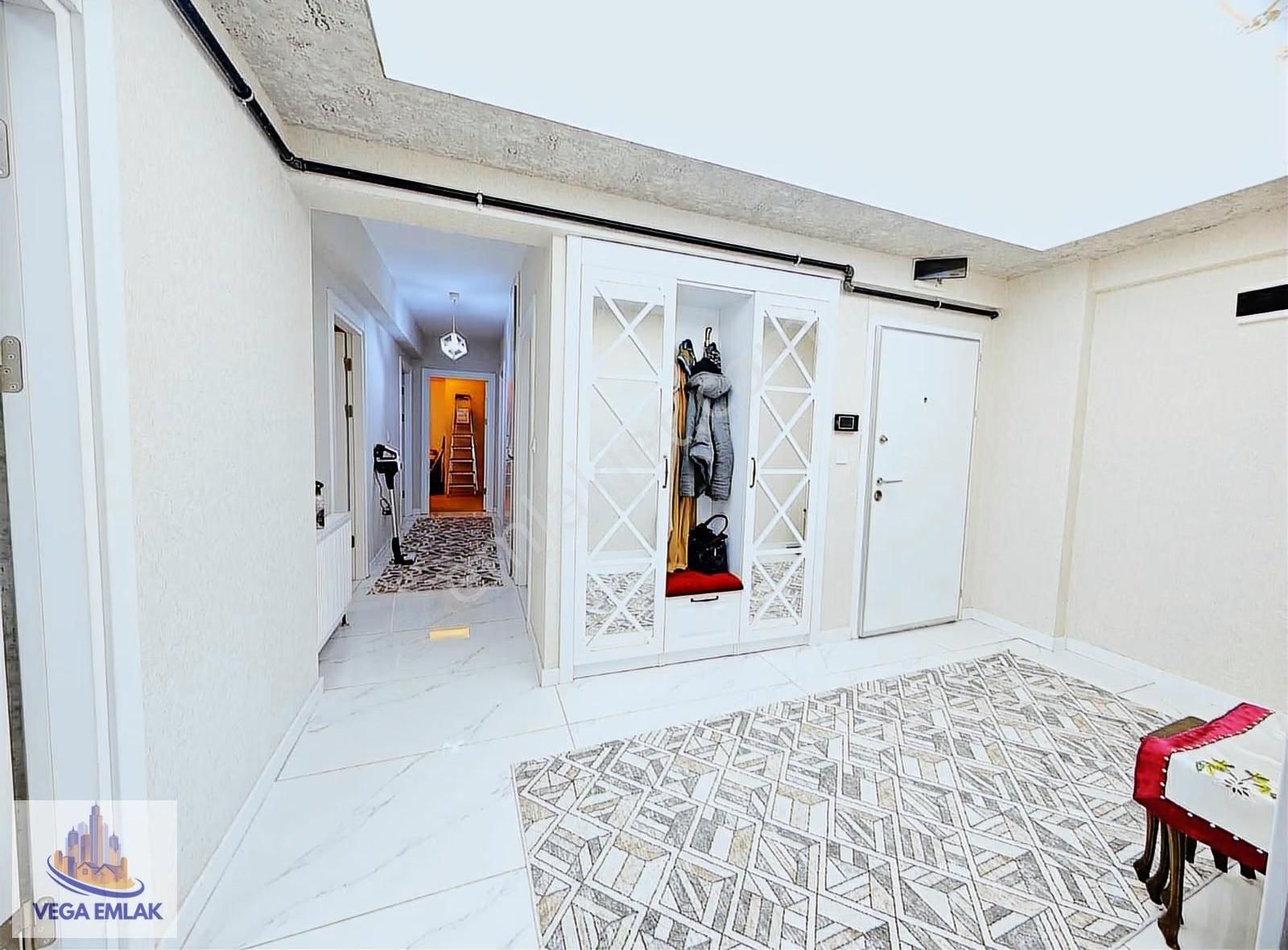 Vega Emlak'tan Güneşevlerde 3+1 130 M2 Full Yapılı Lüks Daire - Görsel 10