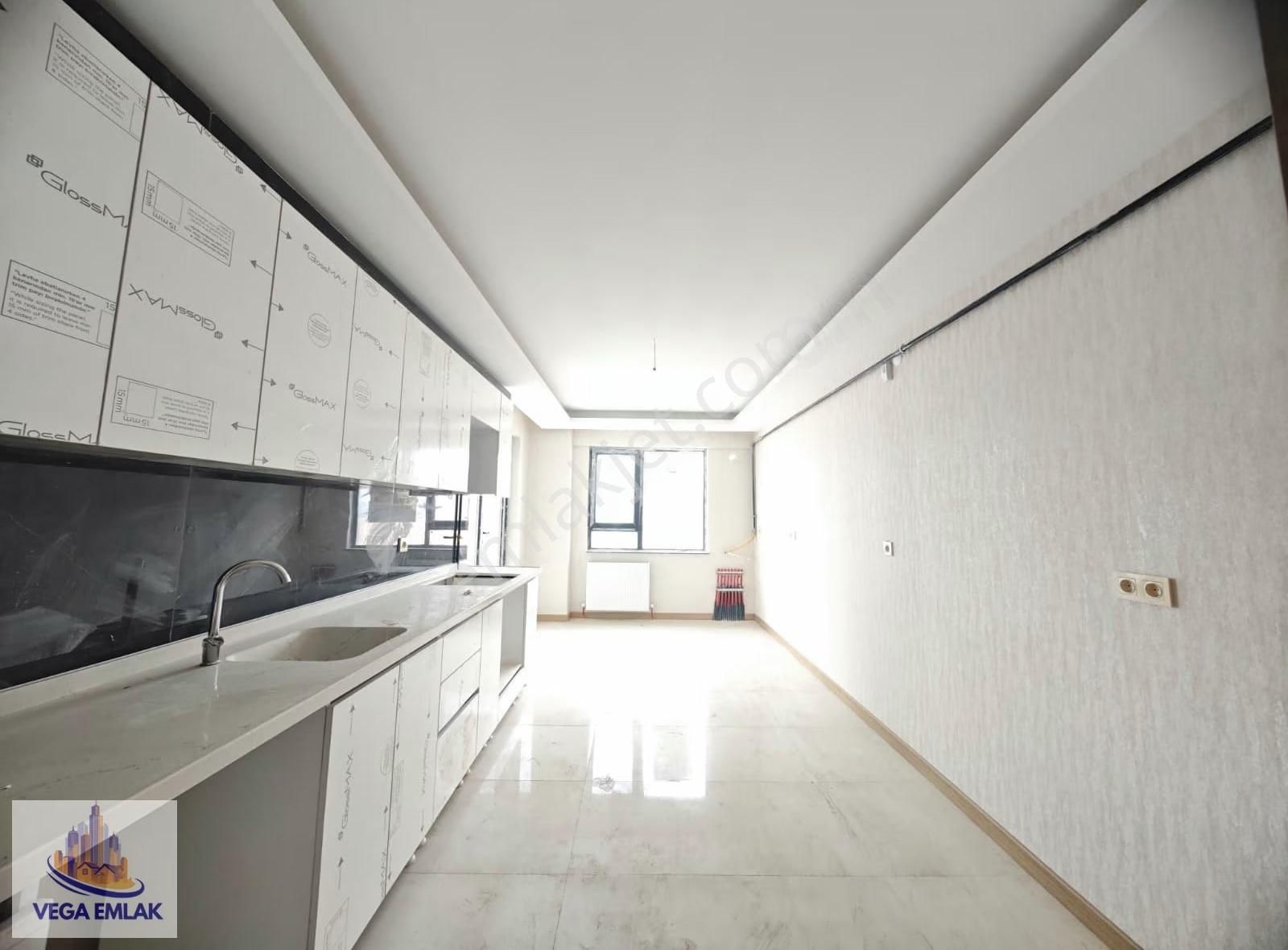 Vega Emlaktan Güneşevler Sınırı Caddede Sıfır 3+1 Site Dairesi - Görsel 13