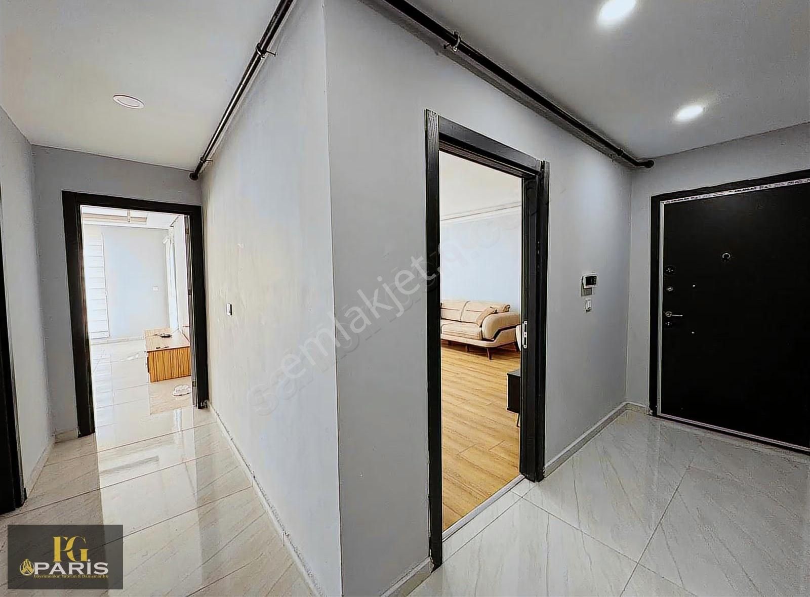 Paris'ten 4+1 Eşyalı Kiralık Daire !!!