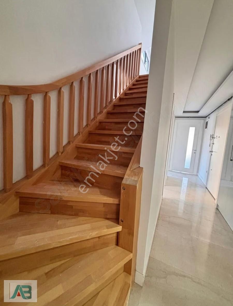 İstiklal Mahallesi Şehzade Evlerin"de 4+1 Kiralık Dubleks Daire - Görsel 22