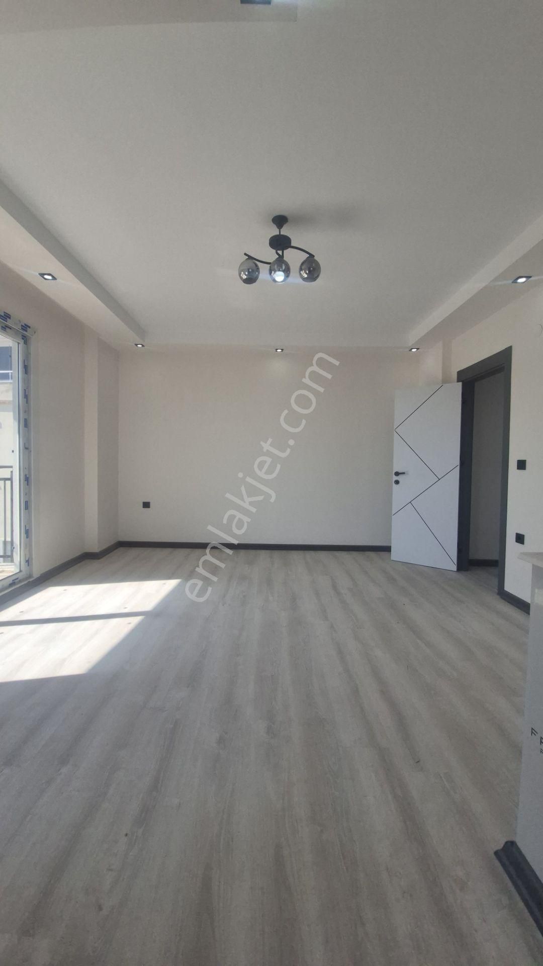 Ege Manzaralı Sıfır Asansörlü 2+1 Satılık Daire - Görsel 2