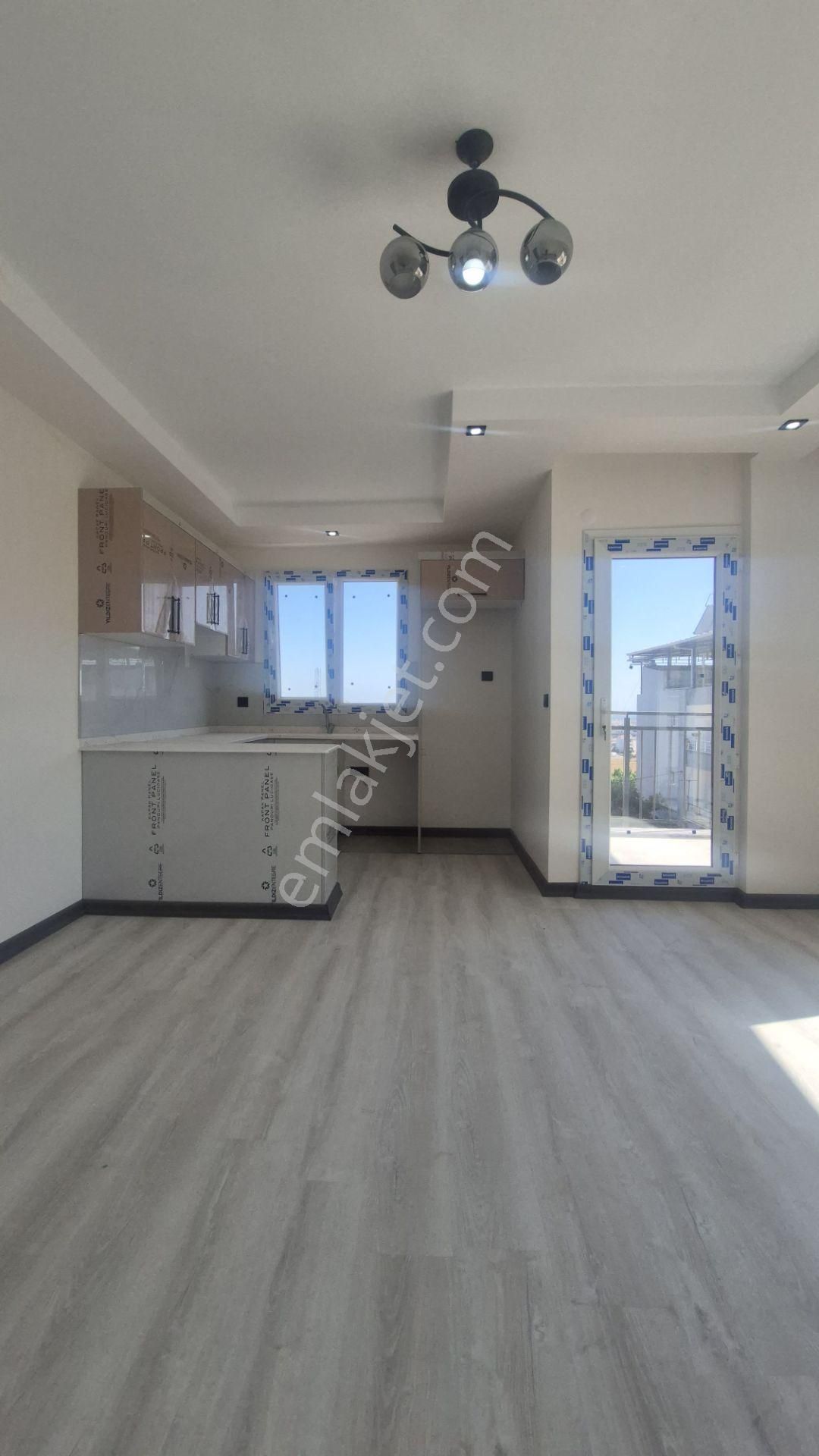 Ege Manzaralı Sıfır Asansörlü 2+1 Satılık Daire - Görsel 3