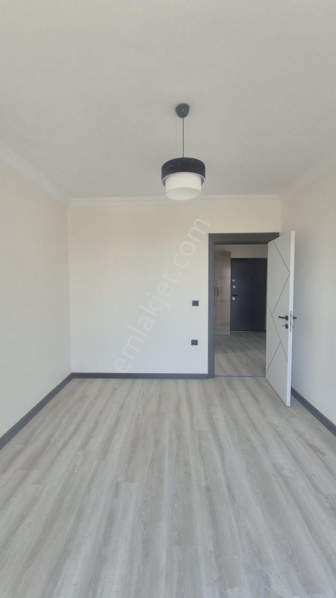 Ege Manzaralı Sıfır Asansörlü 2+1 Satılık Daire - Görsel 14