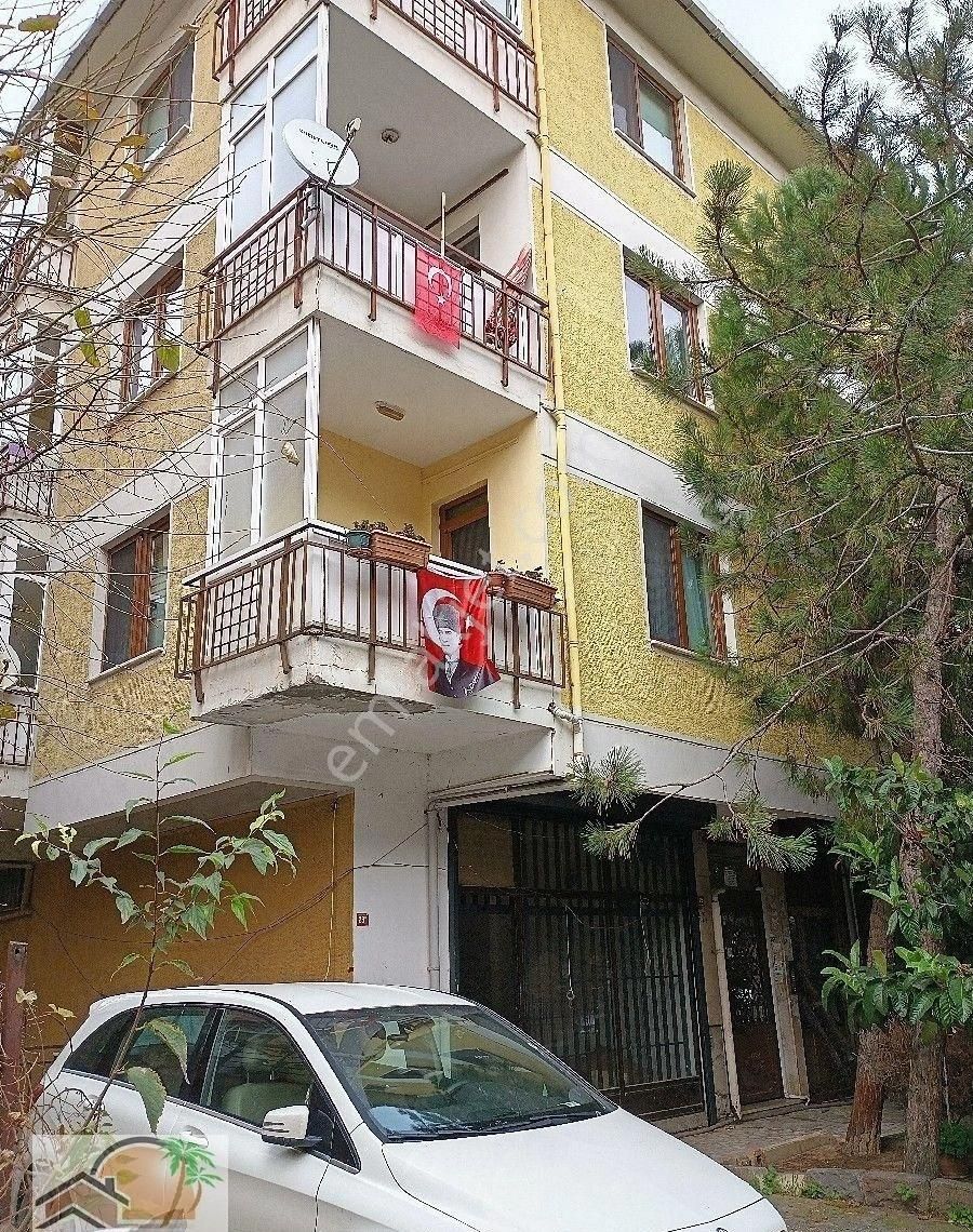 Küçükyalı Yüksel Sok.80m2+30m2 Bodrum Ofis&depo Uygun İşyeri