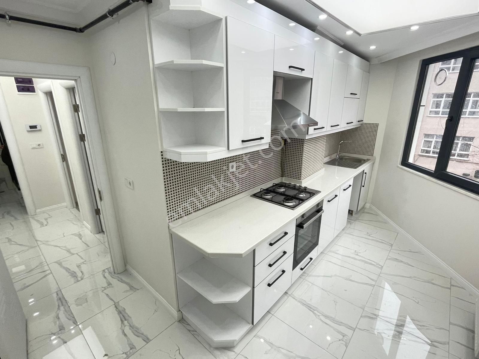 Sultanmurat Mh.'sinde Satılık 2+1 90 M2 Yeni Bina Köşe Başı Merkezi Konumda - Görsel 4