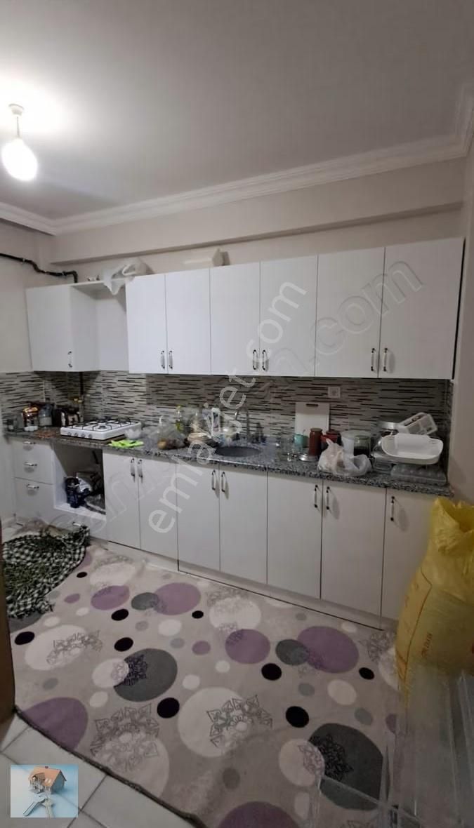 Emir'den Fatih Mahallesinde Eşyalı Kiralık Daire - Görsel 2