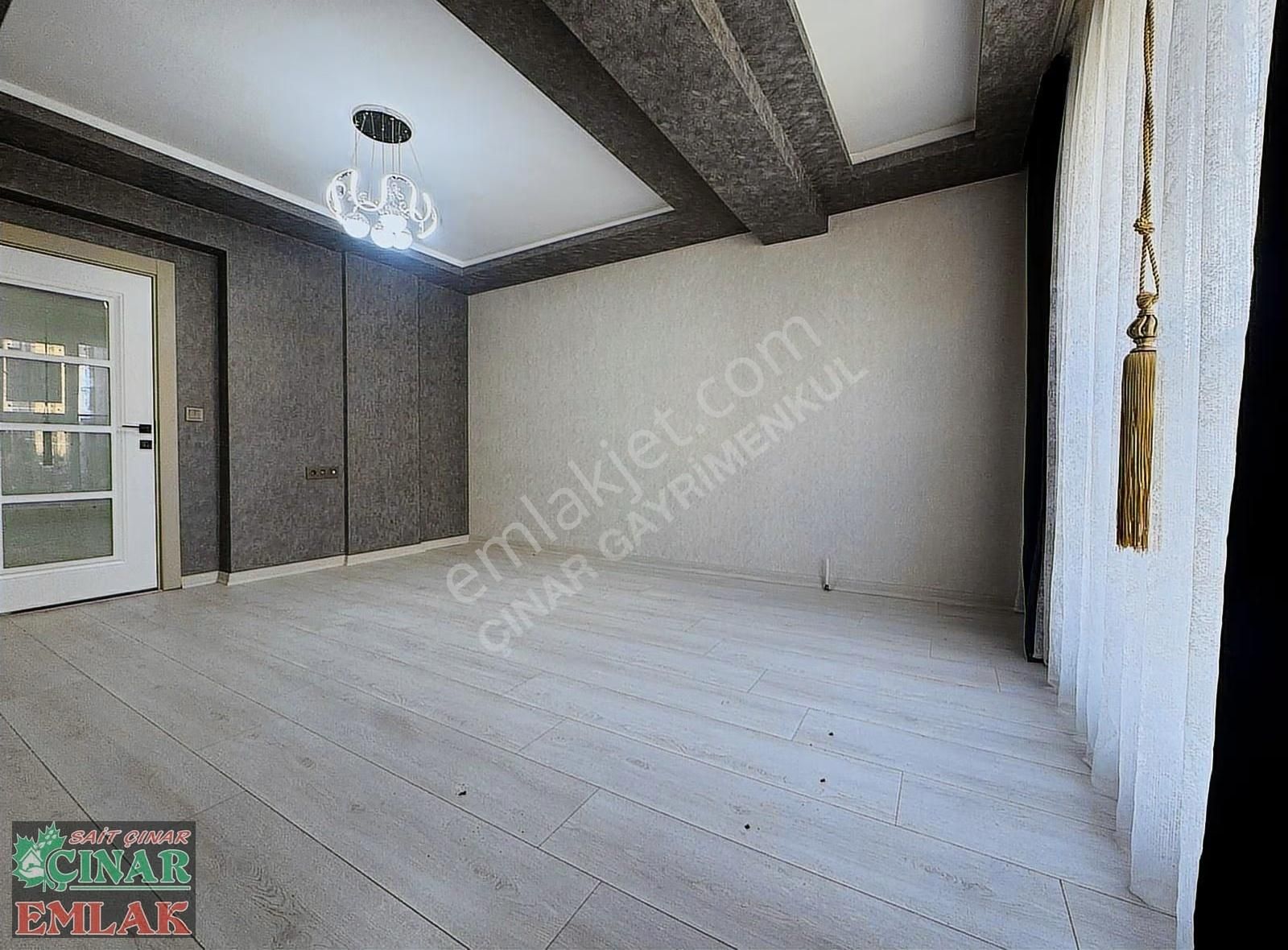 Çınardan Merkezi Konumda Etkileyici Tasarımıyla 2+1 Arakat Daire - Görsel 32