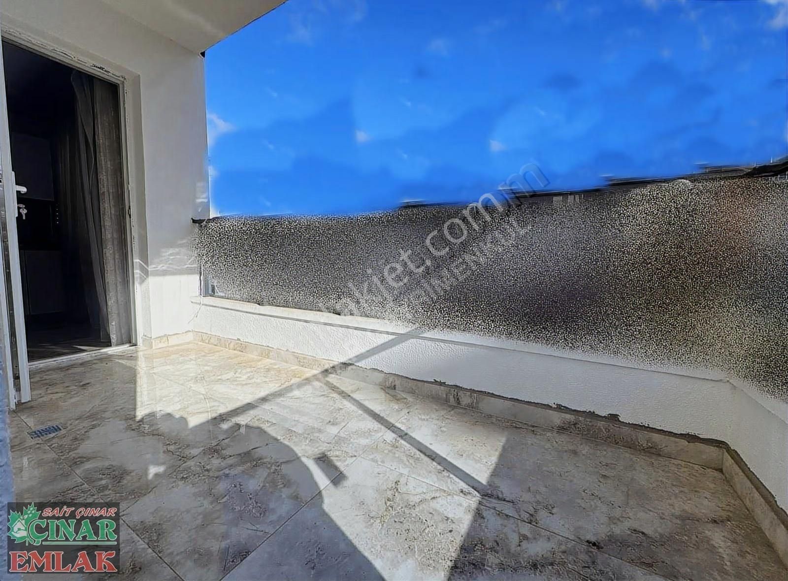 Çınardan Merkezi Konumda Etkileyici Tasarımıyla 2+1 Arakat Daire - Görsel 31