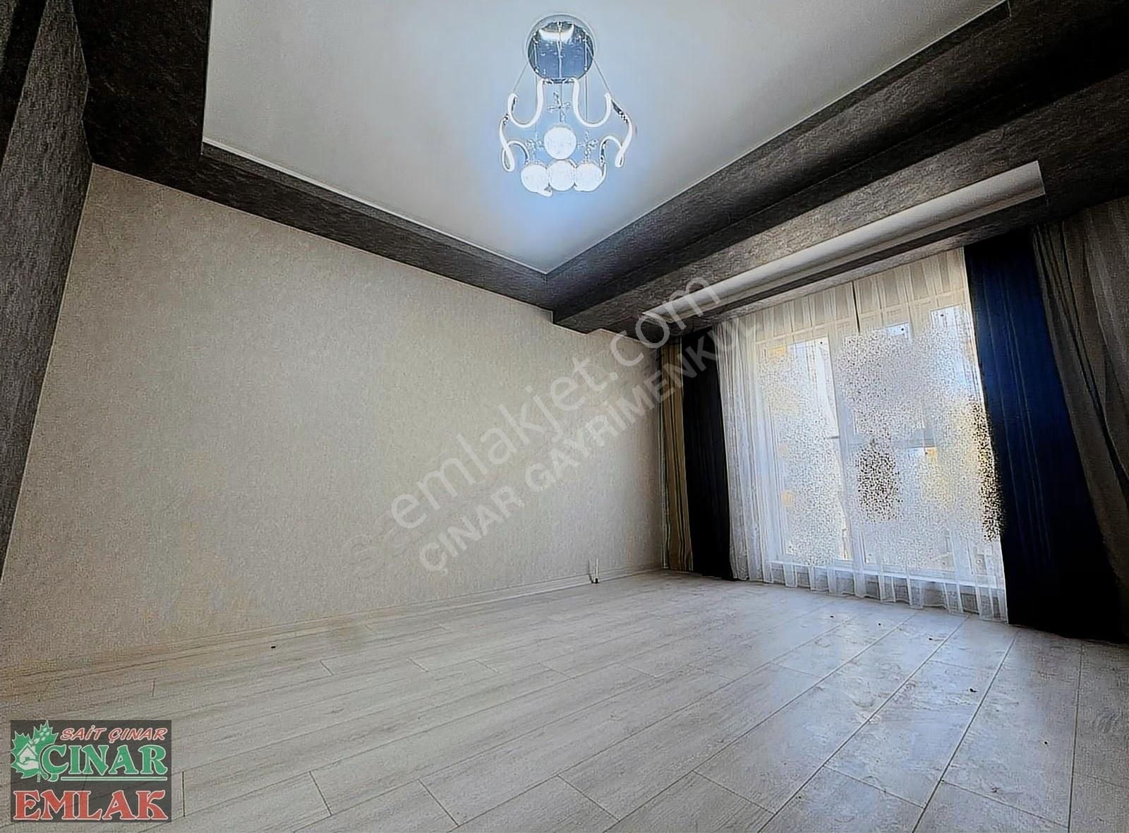 Çınardan Merkezi Konumda Etkileyici Tasarımıyla 2+1 Arakat Daire - Görsel 35