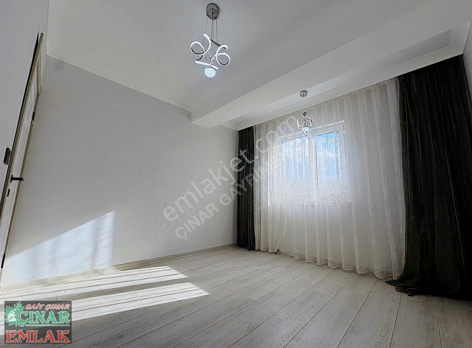 Çınardan Merkezi Konumda Etkileyici Tasarımıyla 2+1 Arakat Daire - Görsel 8