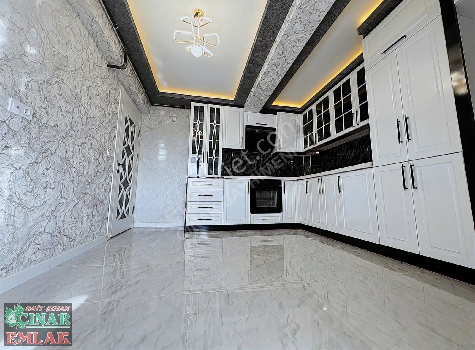 Çınar'dan 2+1 Park Cepheli Full Yapılı Ara Kat Dairesi Satışta!! - Görsel 32