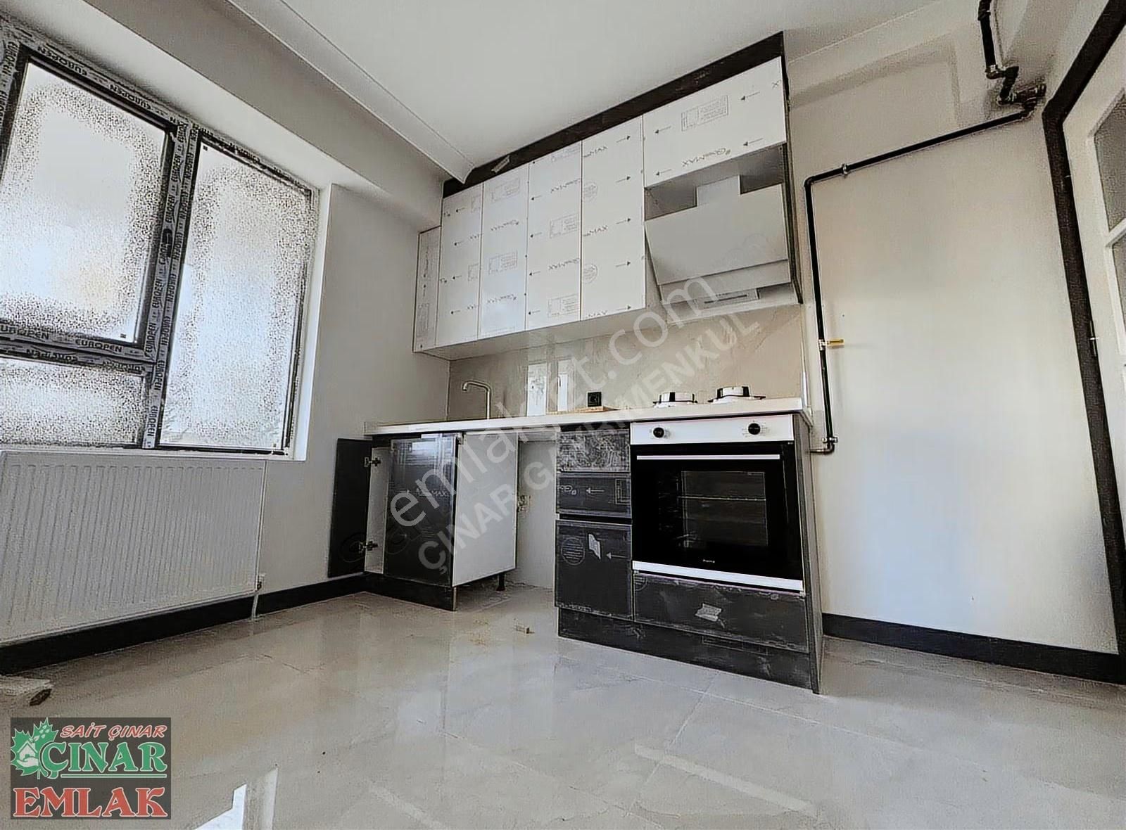 Çınar'dan Her Yere Rahat Ulaşım Sağlayan Geniş 3+1 Giriş Dairesi - Görsel 19