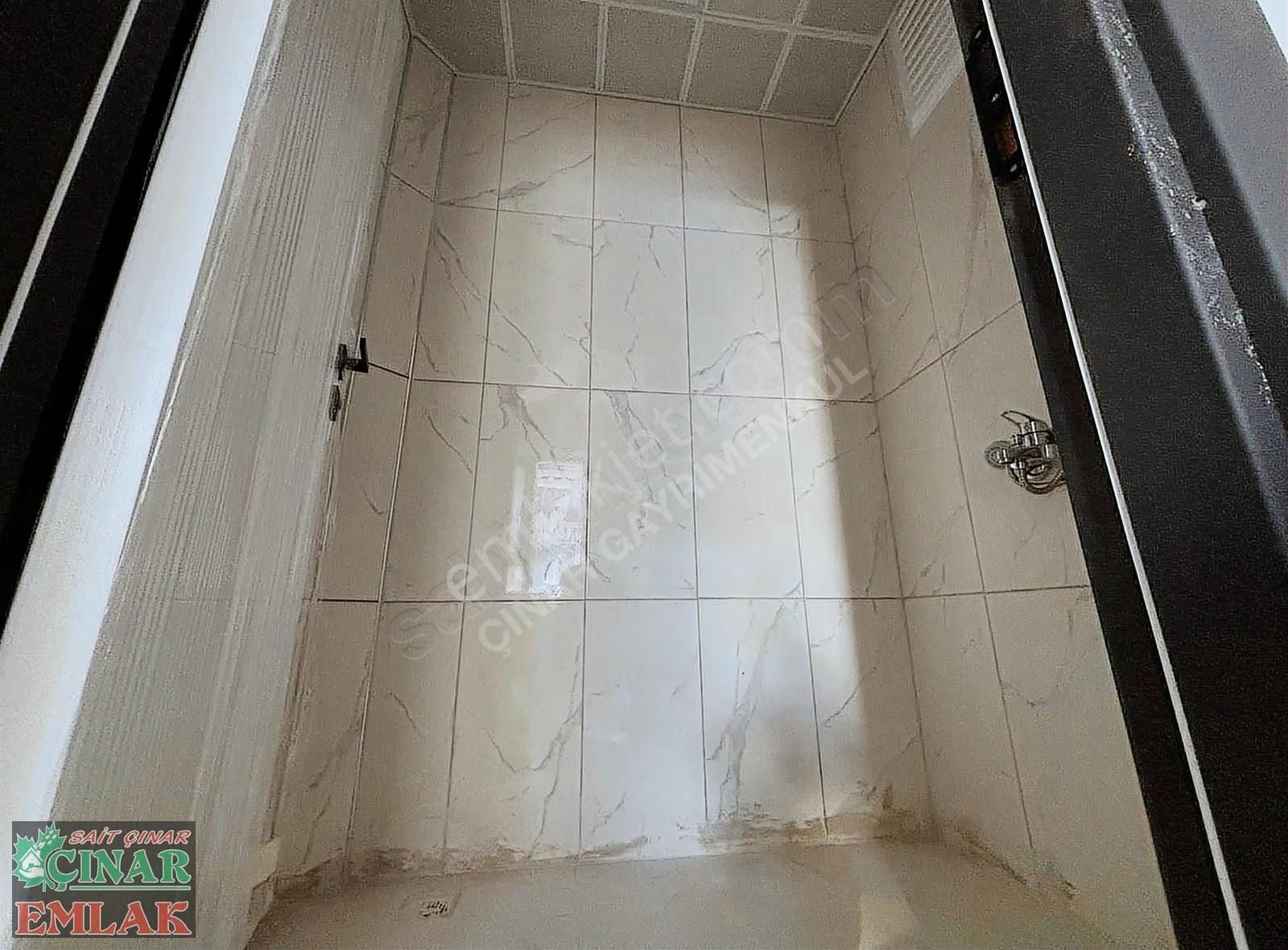 Çınar'dan Her Yere Rahat Ulaşım Sağlayan Geniş 3+1 Giriş Dairesi - Görsel 29