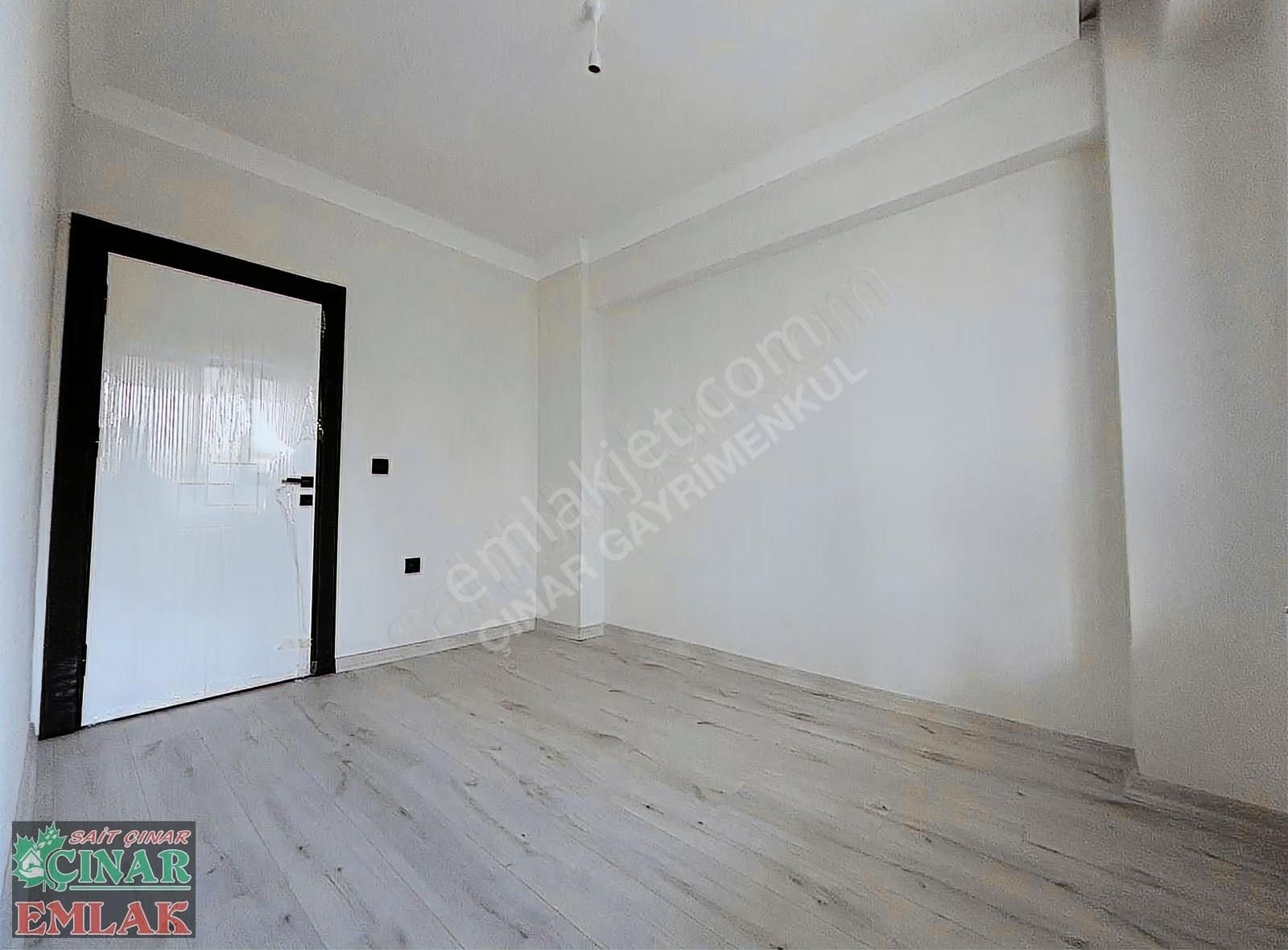 Çınar'dan Her Yere Rahat Ulaşım Sağlayan Geniş 3+1 Giriş Dairesi - Görsel 15