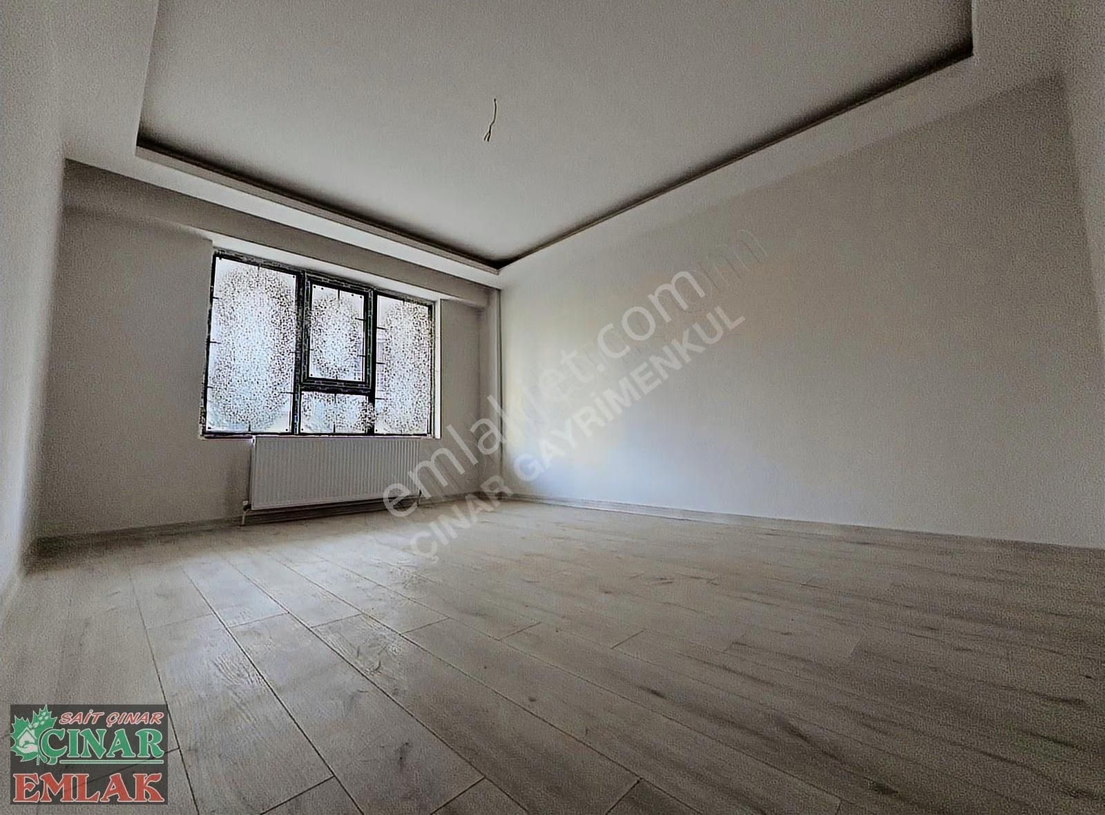 Çınar'dan Her Yere Rahat Ulaşım Sağlayan Geniş 3+1 Giriş Dairesi - Görsel 17