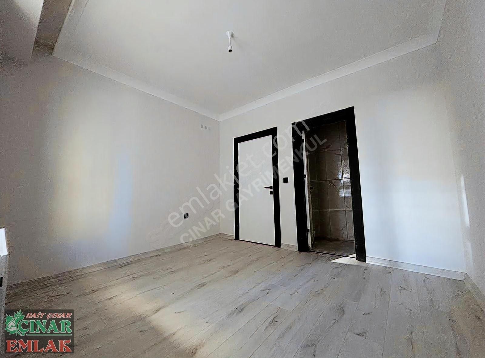 Çınar'dan Her Yere Rahat Ulaşım Sağlayan Geniş 3+1 Giriş Dairesi - Görsel 7