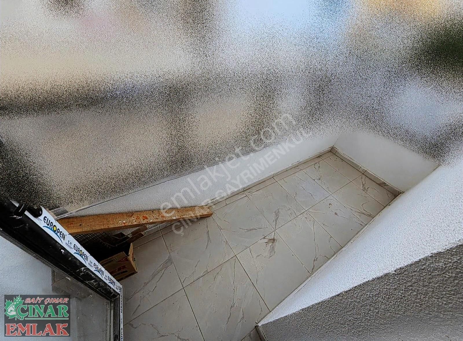 Çınar'dan Her Yere Rahat Ulaşım Sağlayan Geniş 3+1 Giriş Dairesi - Görsel 11