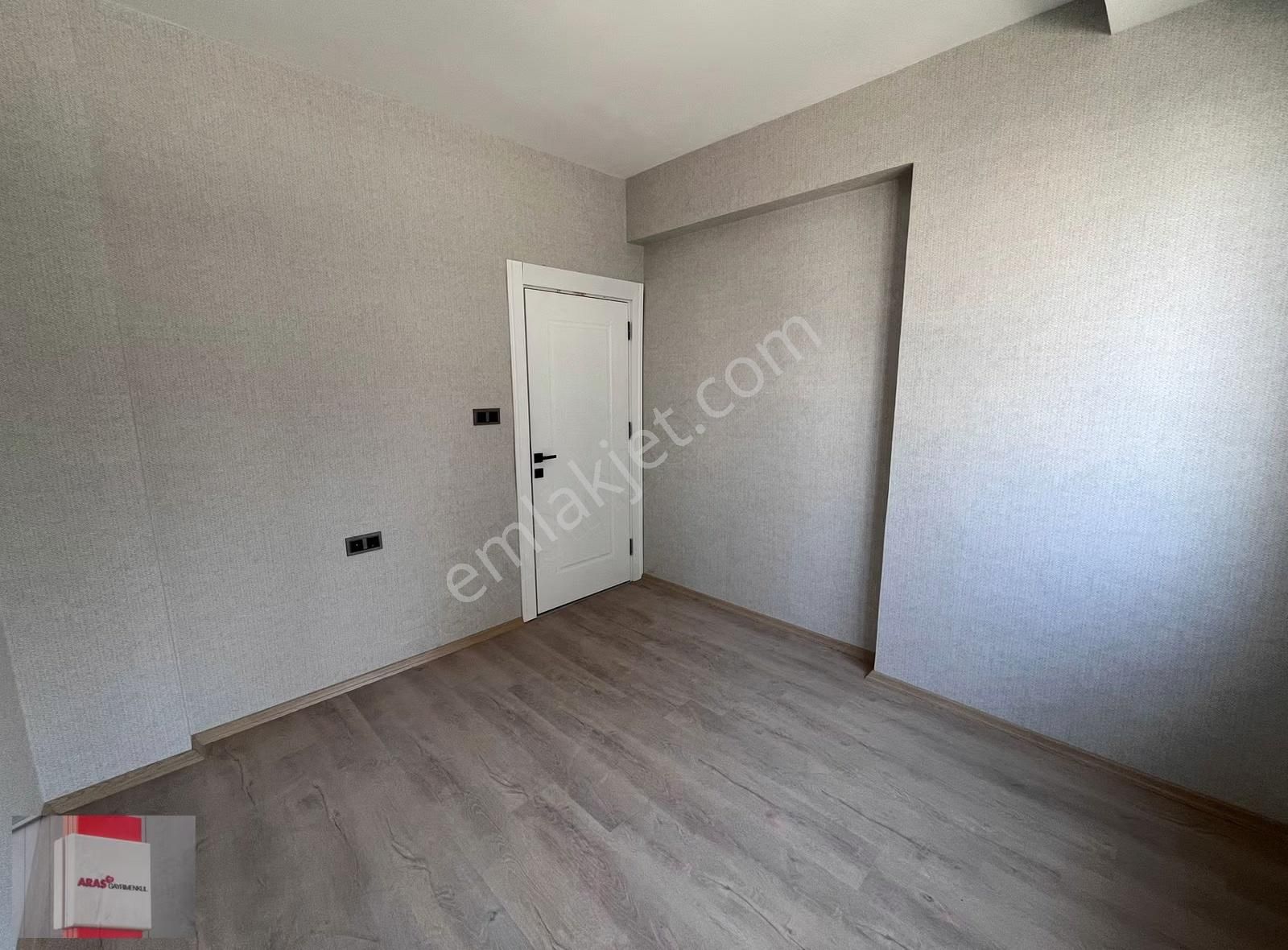 Selehattin Eyyubi Mahallesi Satılık Sıfır 4+1 Zemin Kat Dair - Görsel 8