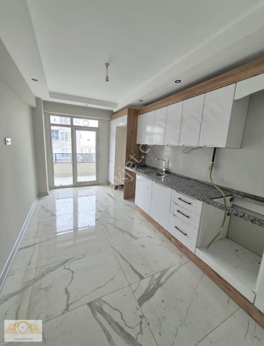 Emlak Centerterden Zafertepe Sağlık Ocağı Yanı Arakat Geniş 2+1 - Görsel 6