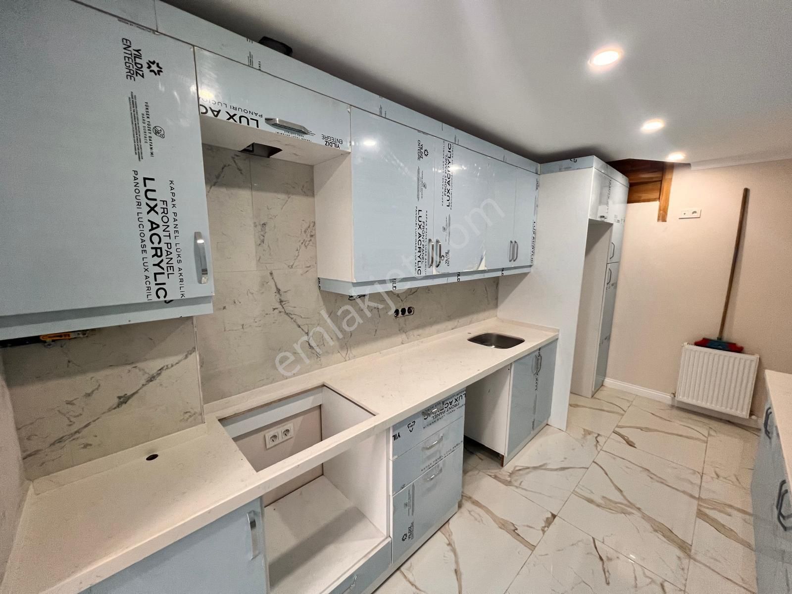 İmren Gayrimenkulden Satılık Gültepe Mh. 4+1 180 M2 Lüks Yapım Dubleks - Görsel 2