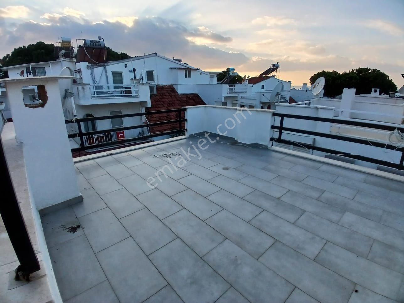 Kuşadası Kadınlar Denizi Bölgesi’nde Satılık Triplex - Görsel 22