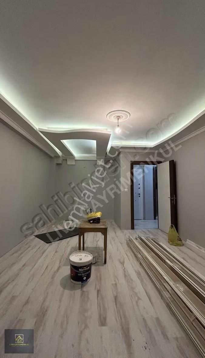 Buca Çamlıpınar Mahallesi 2+1 Kapalı Mutfak Çift Balkonlu Daire