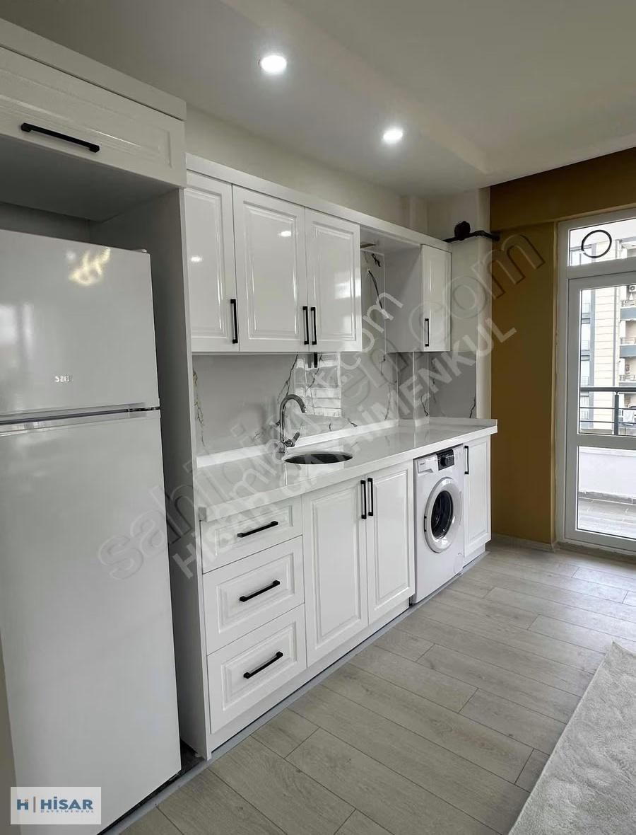 Hisar'dan Körfez'de Deniz Manzaralı Tramvaya Yakın Eşyalı 1+1 - Görsel 8