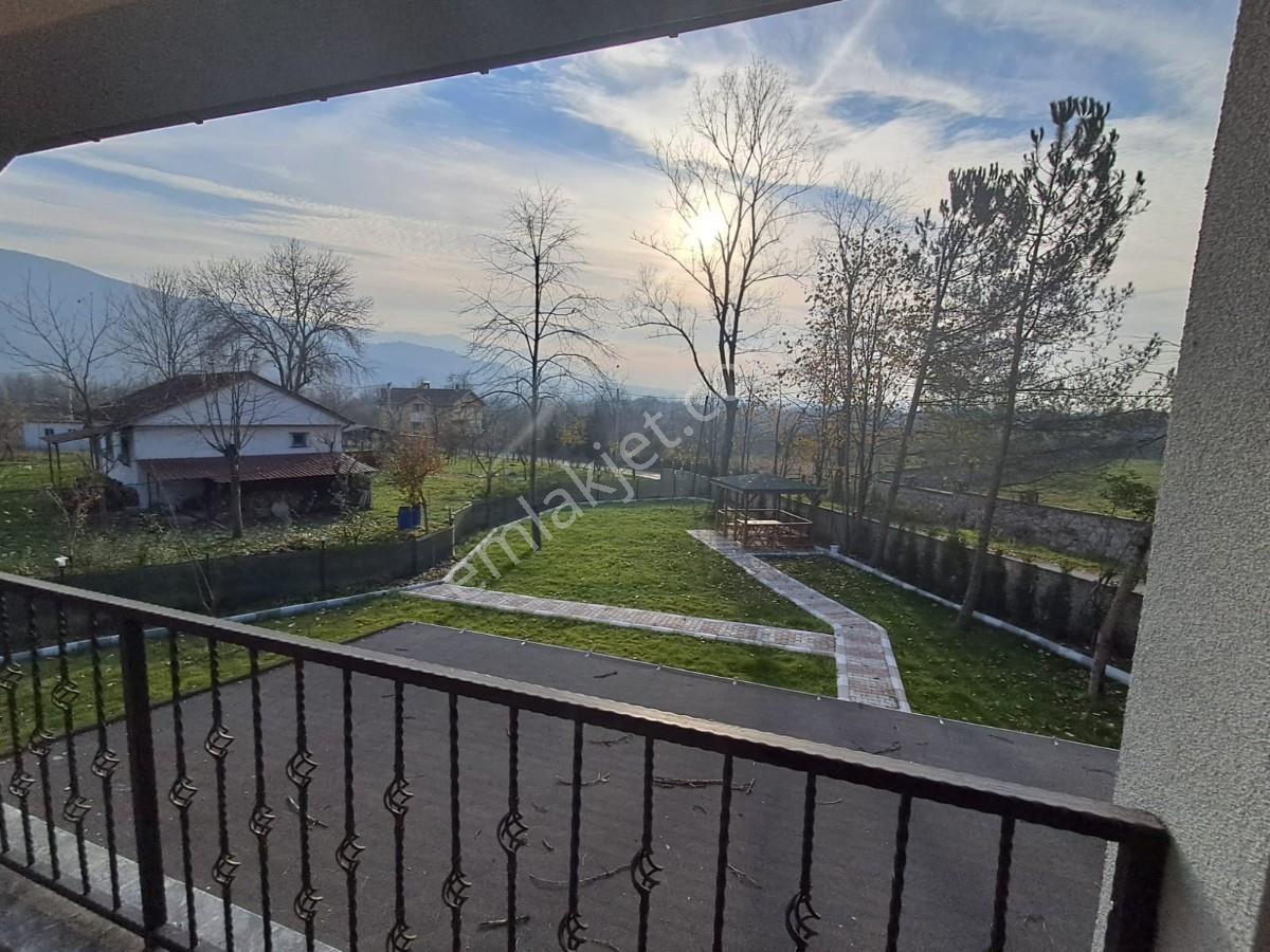 Sakarya-hendek-yeşilvadide İki Katlı Verandalı Müstakil Ev - Görsel 18