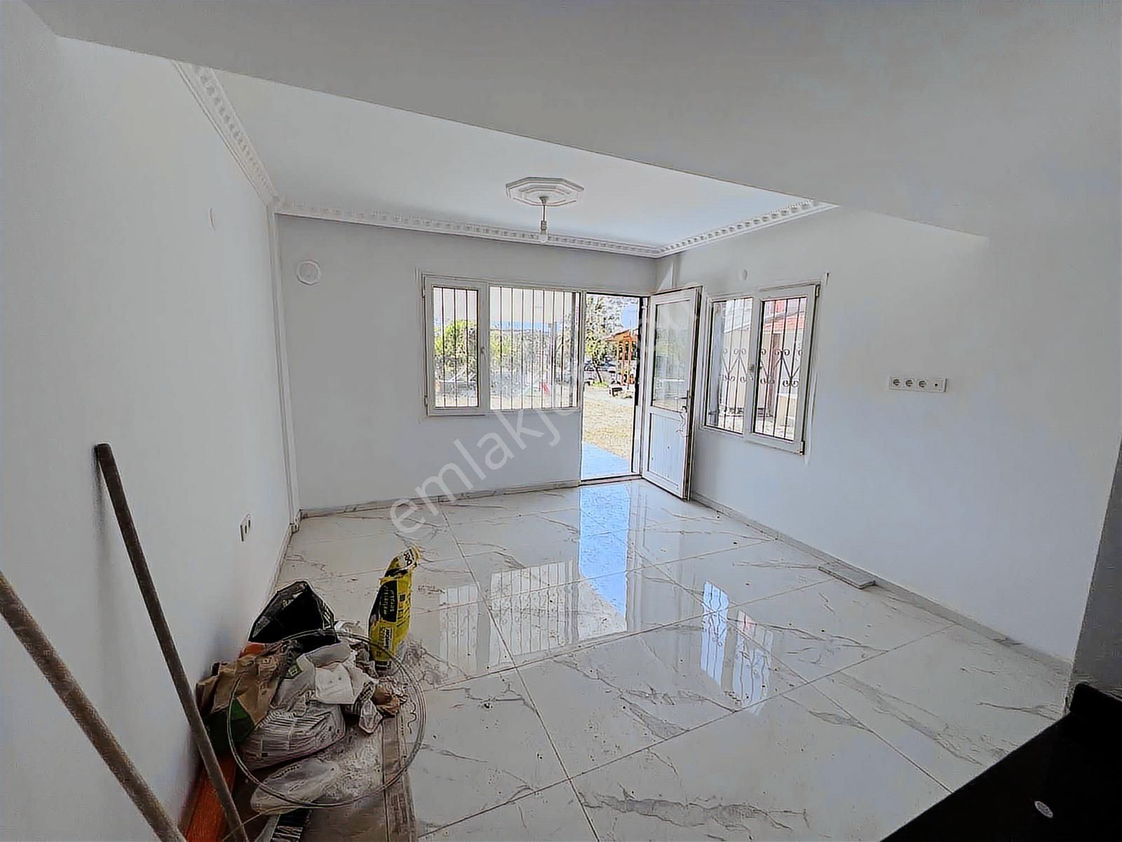 Gümüldür'de Denize 450m Yakınlıkta 2+1 Villa 132.5m2 Arsa İçinde - Görsel 15