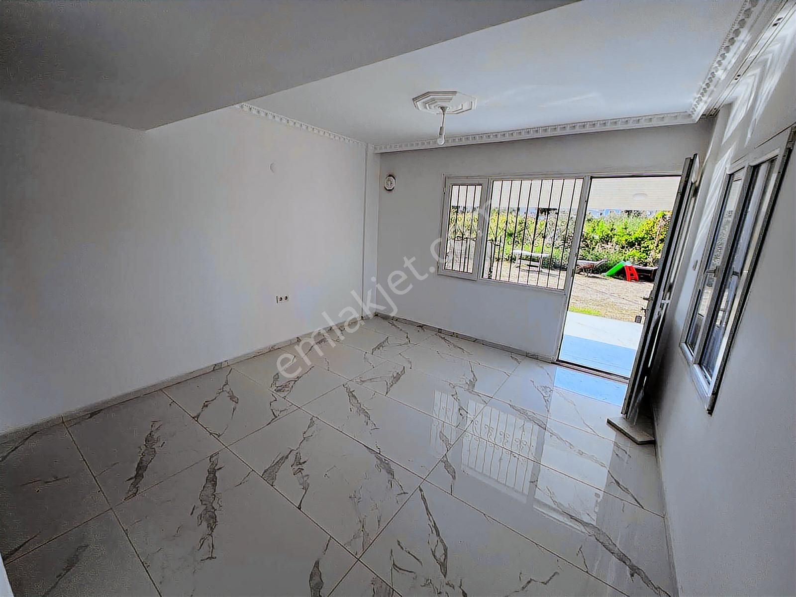 Gümüldür'de Denize 450m Yakınlıkta 2+1 Villa 132.5m2 Arsa İçinde - Görsel 32