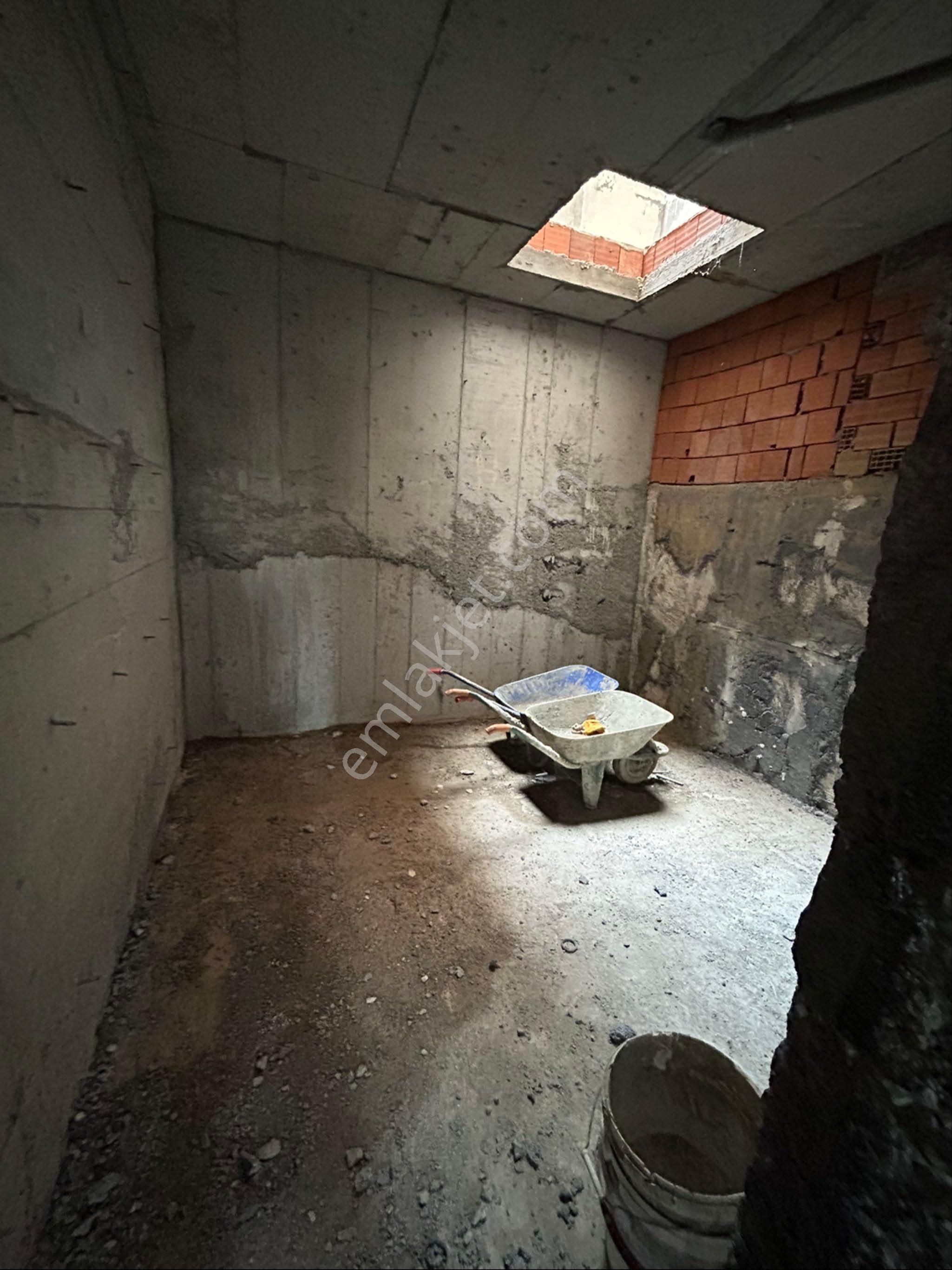 İskanlı Yatırımlık | Altlı Üstlü 300 M² | 2 Girişli Dükkan - Görsel 10