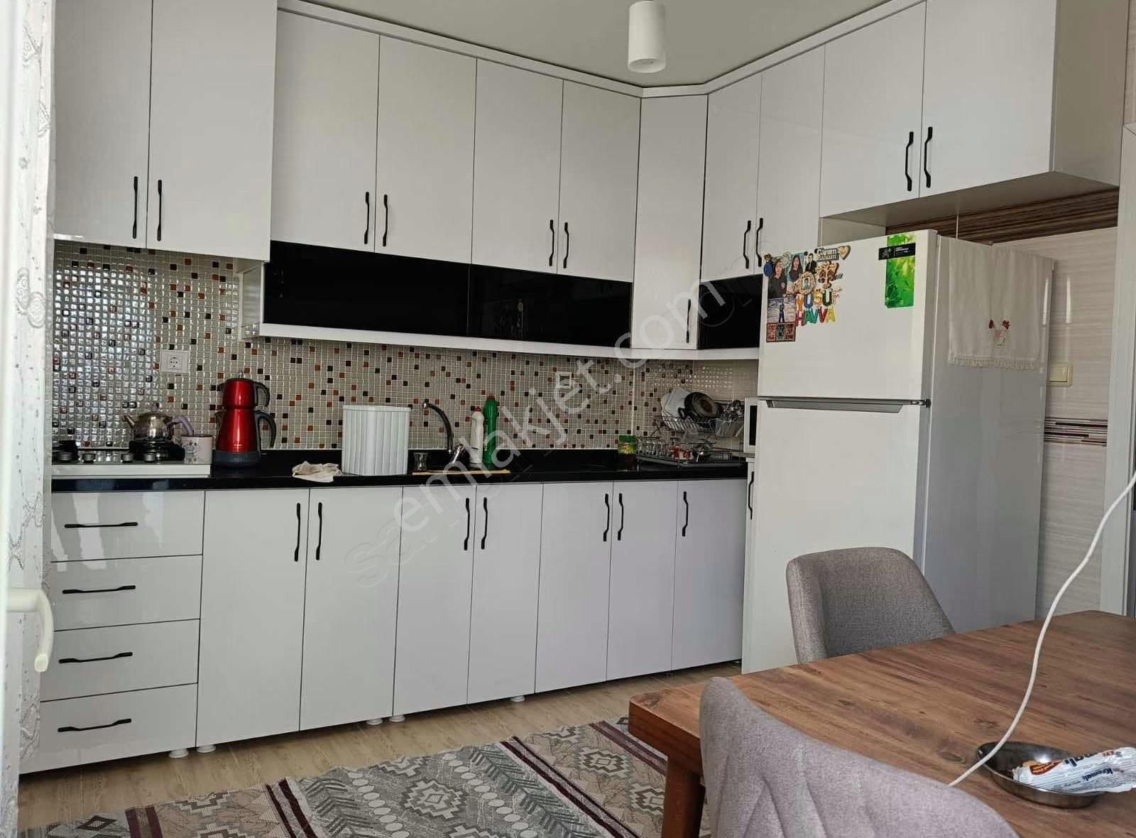 Deniz'den Komple Satılık 3 Katlı - Görsel 13