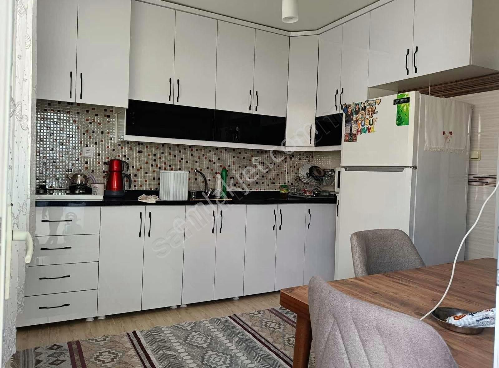 Deniz'den Komple Satılık 3 Katlı - Görsel 12