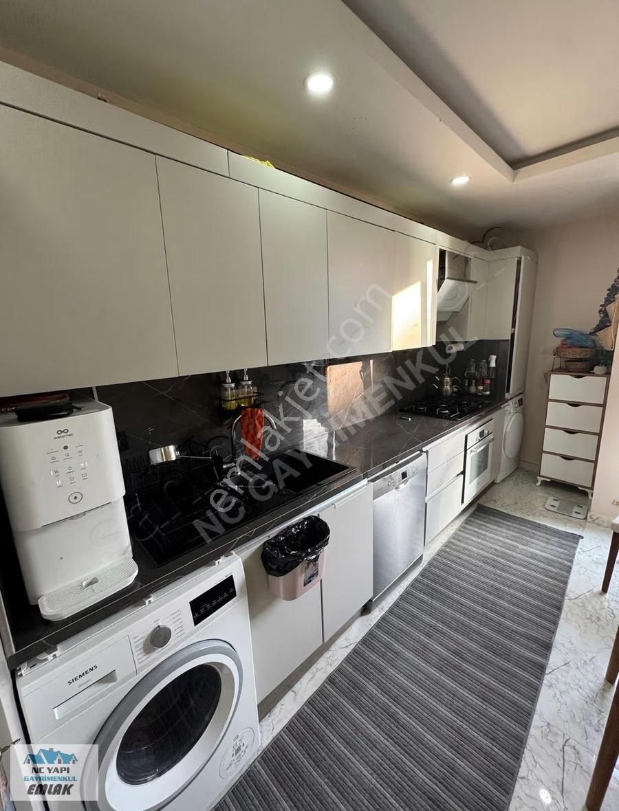 Nc Emlakdan Satılık Çekmeköyde Golden Sitesinde İçi Özel Tasarım - Görsel 9