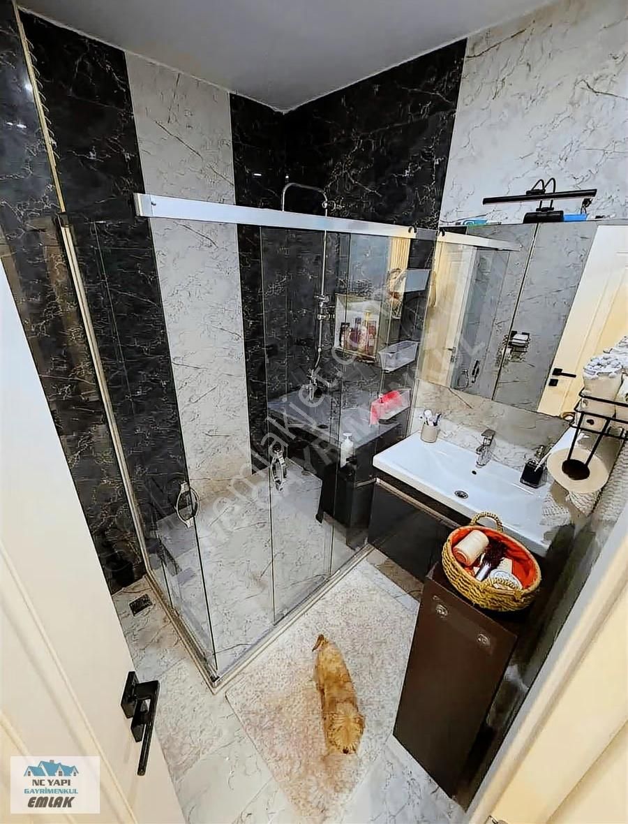 Nc Emlakdan Satılık Çekmeköyde Golden Sitesinde İçi Özel Tasarım - Görsel 8