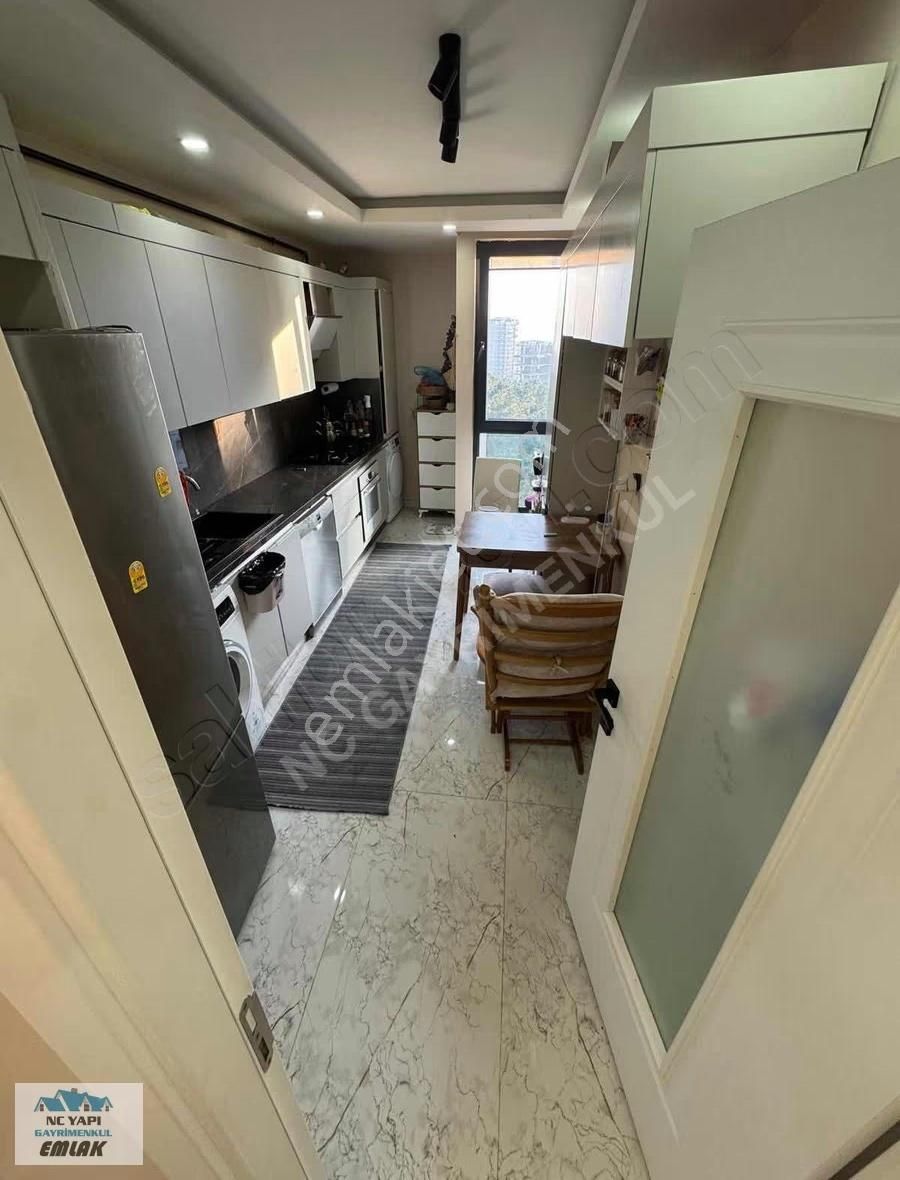 Nc Emlakdan Satılık Çekmeköyde Golden Sitesinde İçi Özel Tasarım - Görsel 12