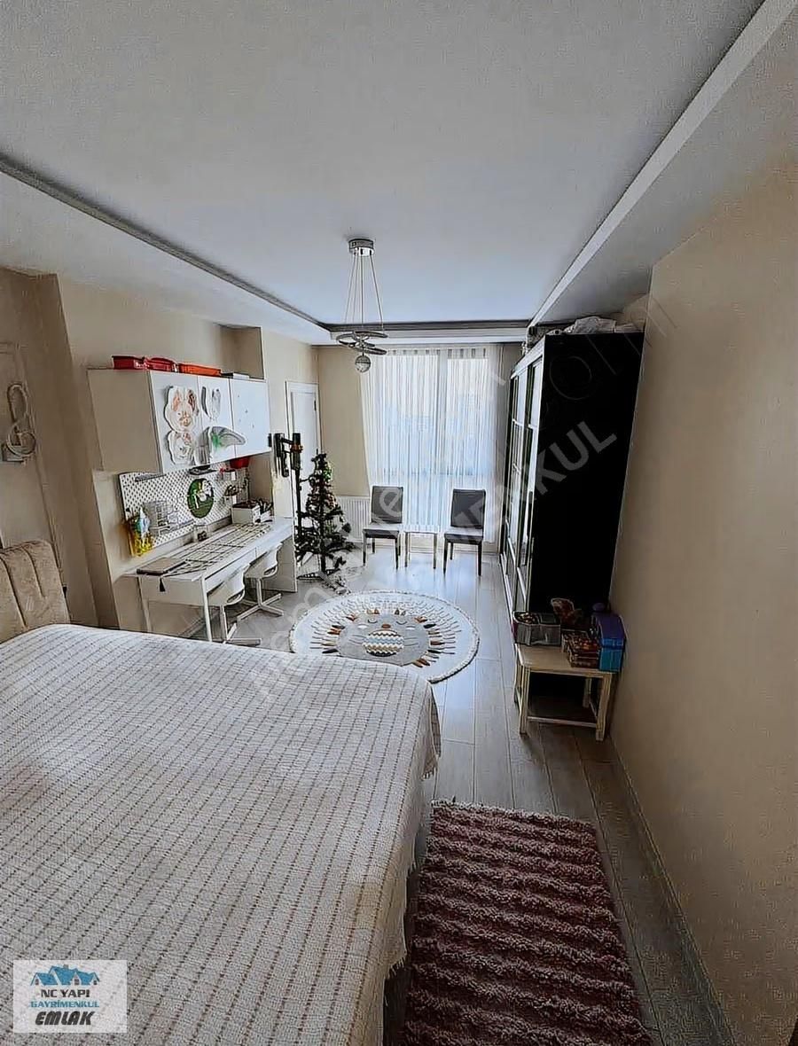 Nc Emlakdan Satılık Çekmeköyde Golden Sitesinde İçi Özel Tasarım