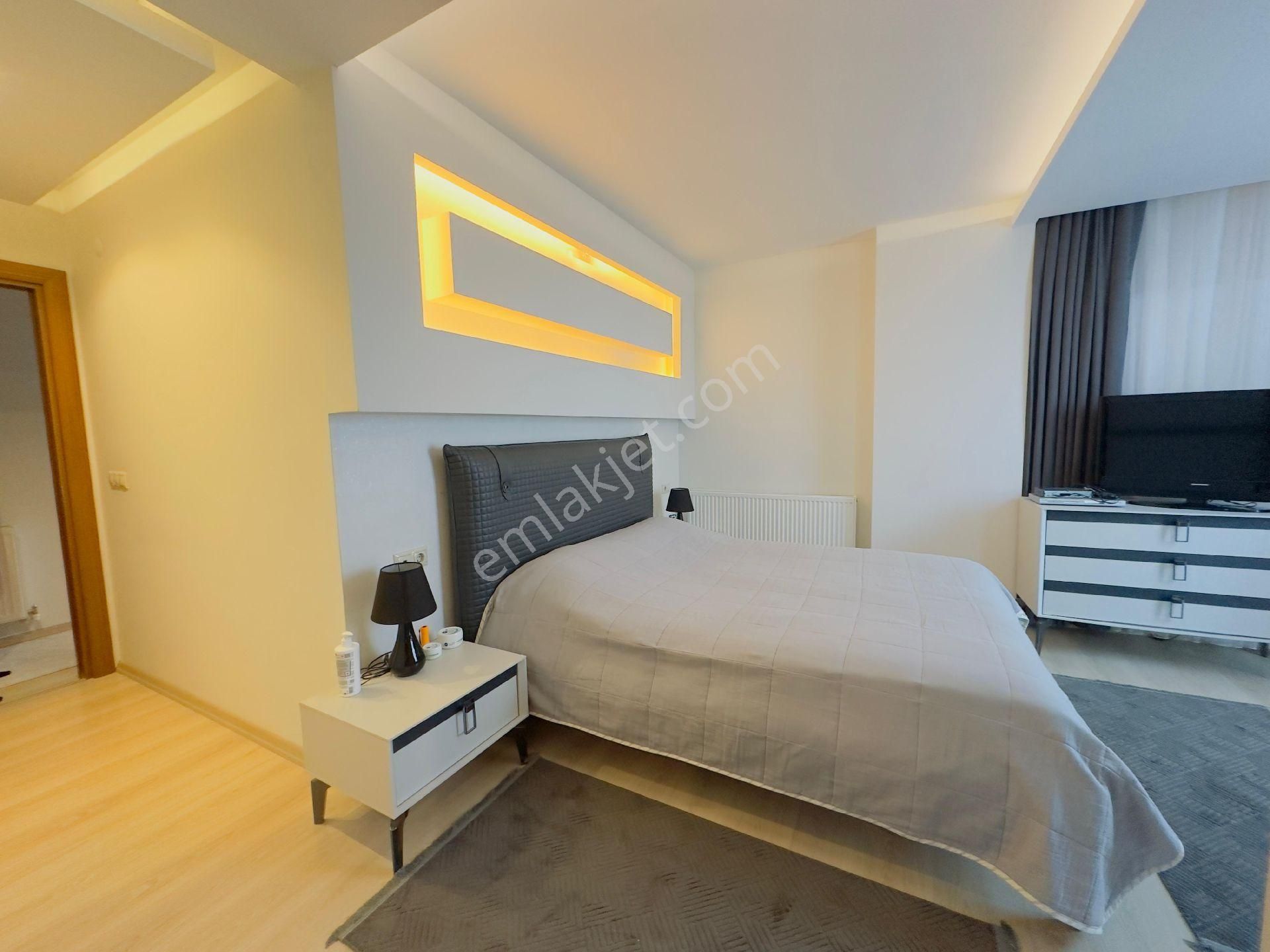 Kuşadası Ege Mah Panoramik Deniz Manzaralı Doğalgazlı Arakat Satılık 3+1 Lüx Daire - Görsel 17