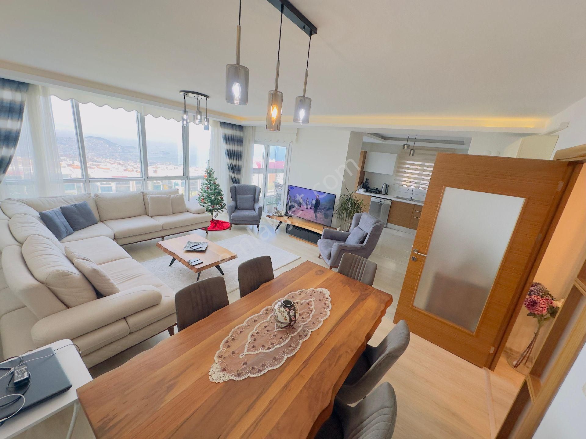 Kuşadası Ege Mah Panoramik Deniz Manzaralı Doğalgazlı Arakat Satılık 3+1 Lüx Daire - Görsel 9