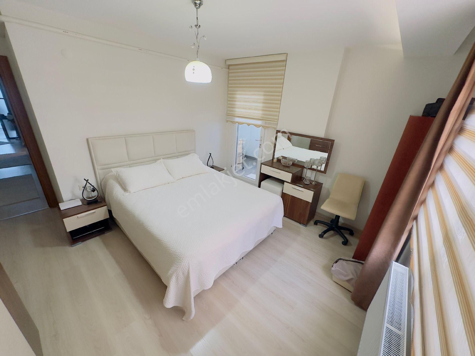 Kuşadası Ege Mah Panoramik Deniz Manzaralı Doğalgazlı Arakat Satılık 3+1 Lüx Daire - Görsel 14