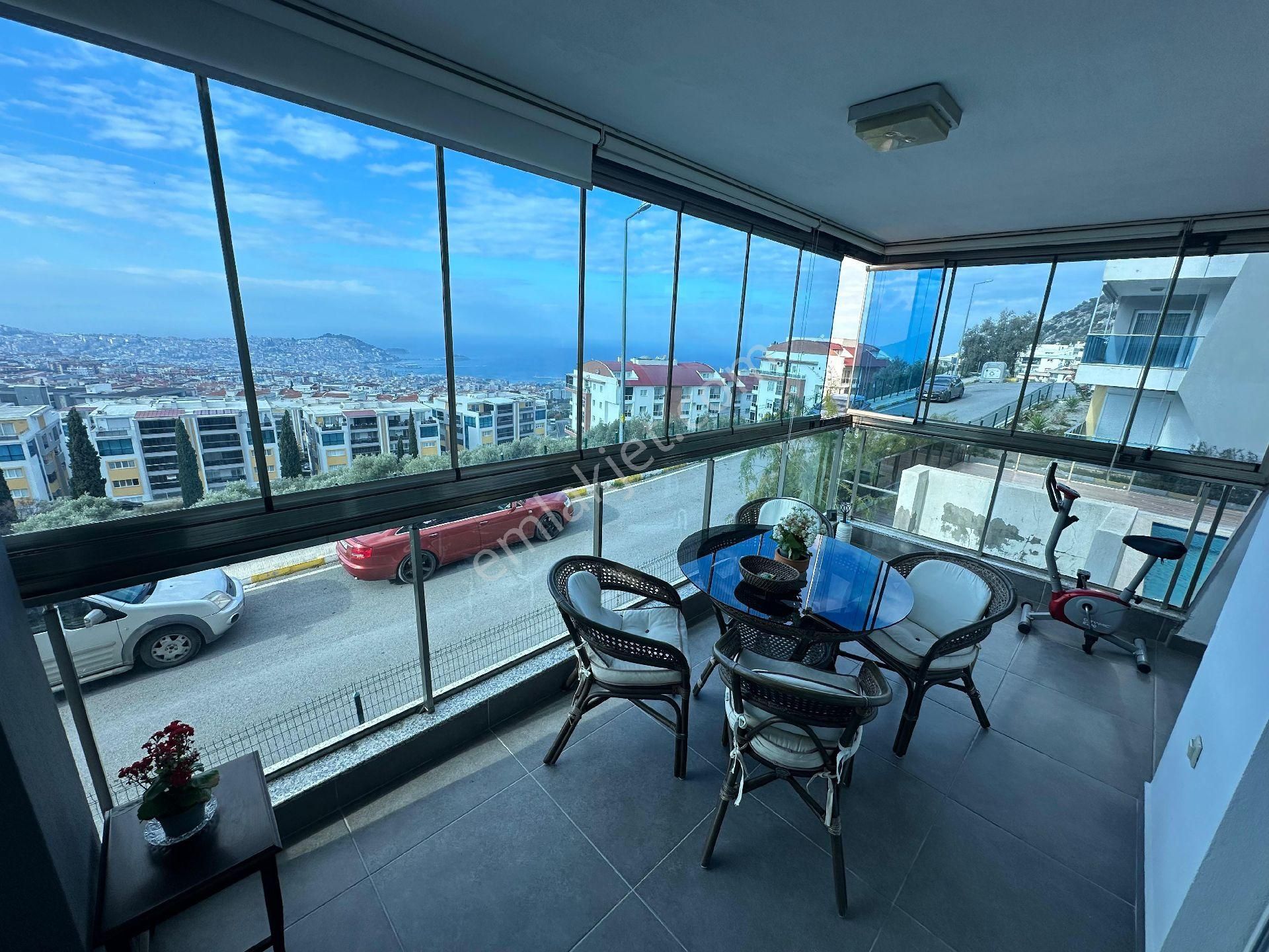 Kuşadası Ege Mah Panoramik Deniz Manzaralı Doğalgazlı Arakat Satılık 3+1 Lüx Daire - Görsel 29