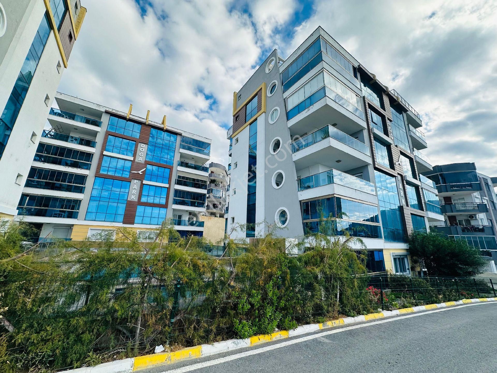 Kuşadası Ege Mah Panoramik Deniz Manzaralı Doğalgazlı Arakat Satılık 3+1 Lüx Daire - Görsel 4