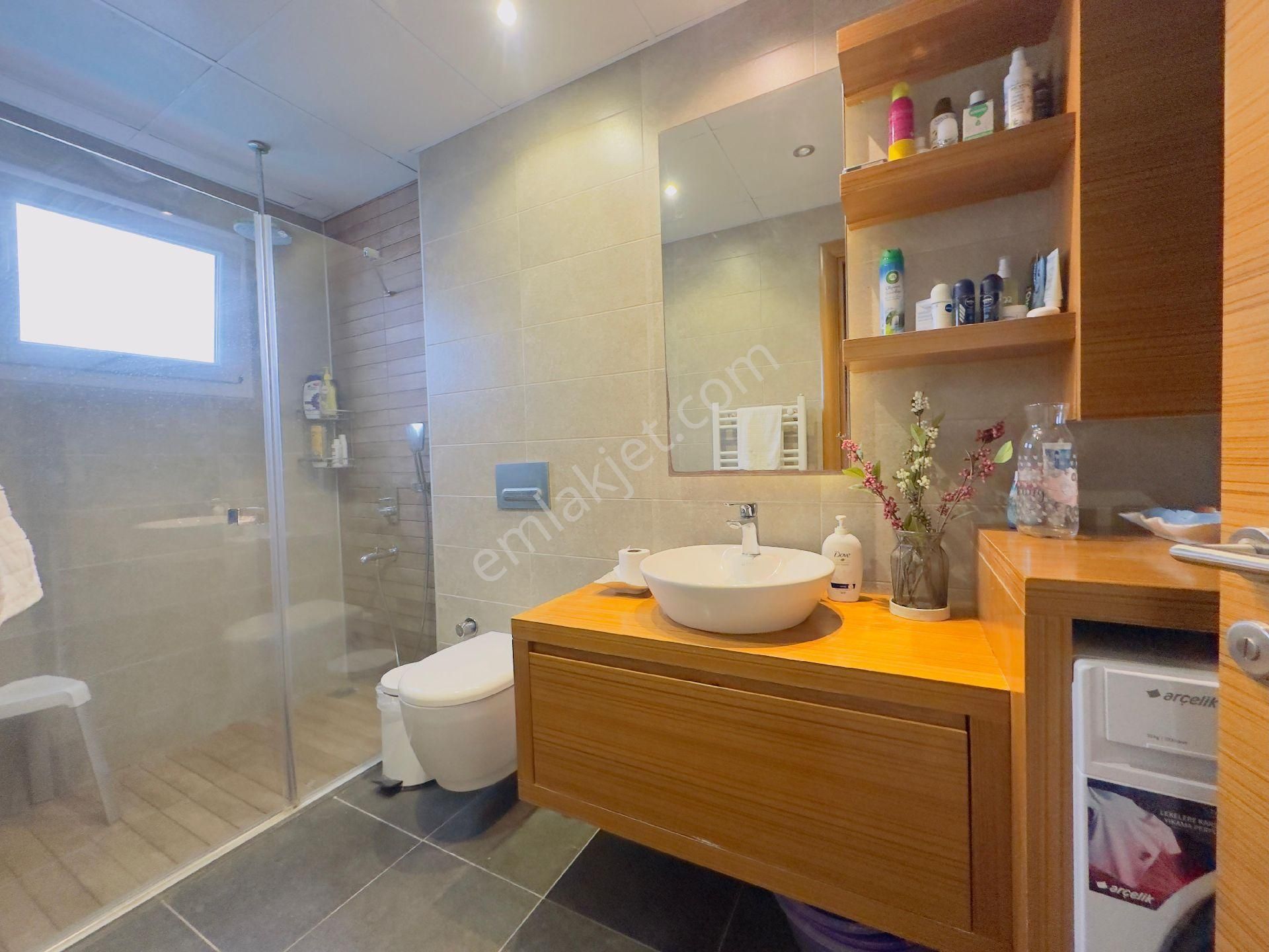 Kuşadası Ege Mah Panoramik Deniz Manzaralı Doğalgazlı Arakat Satılık 3+1 Lüx Daire - Görsel 35