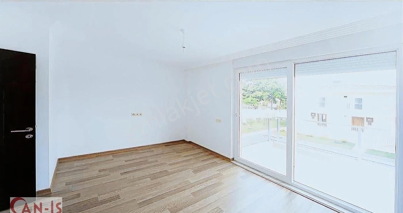 Göynük'te Büyük Balkon Ve Bahçeli Lüks Sıfır Villa - Görsel 32