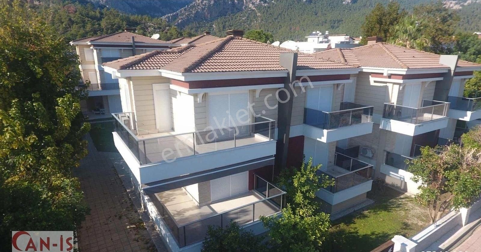 Göynük'te Büyük Balkon Ve Bahçeli Lüks Sıfır Villa - Görsel 9