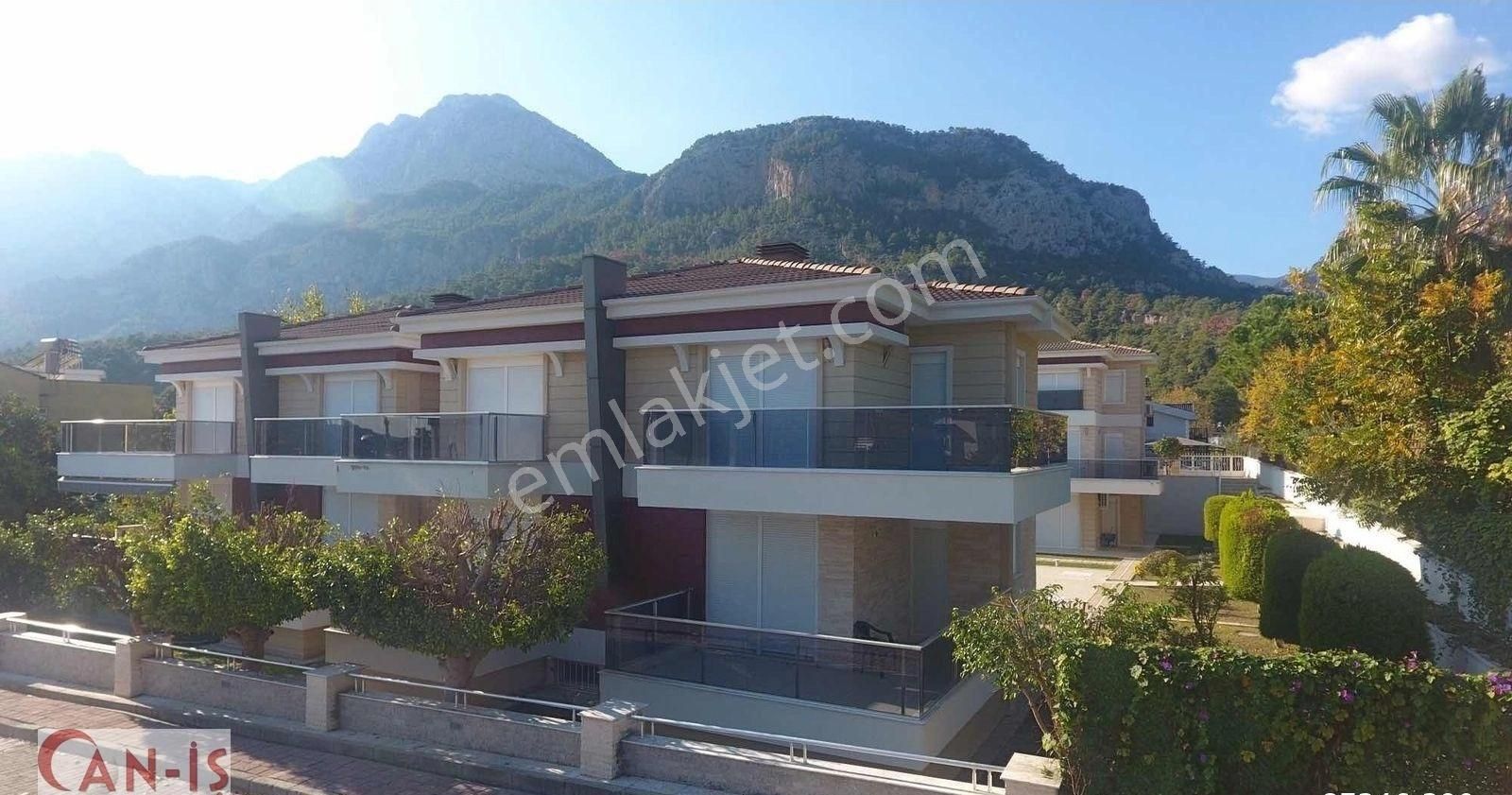 Göynük'te Büyük Balkon Ve Bahçeli Lüks Sıfır Villa - Görsel 29